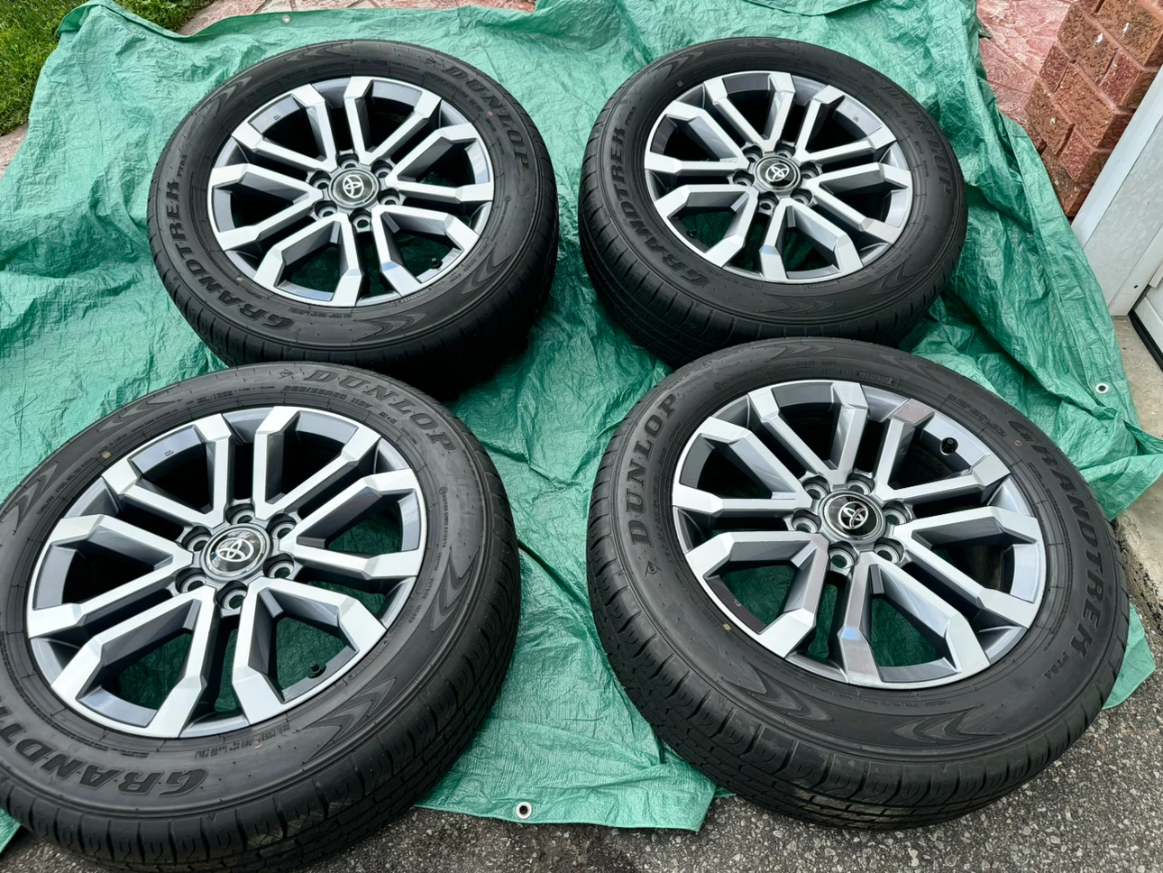 🌎🌎  4RUNNER LIMITED 2026 OEM TOYOTA RIMS ✅TPMS✅99% TREAD - photo 4