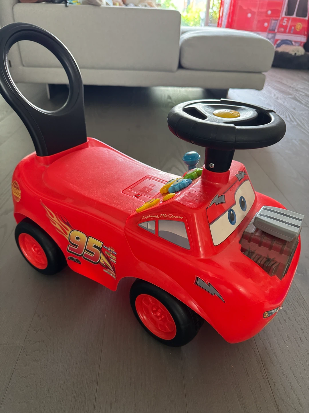 Disney Pixar Cars Lightning McQueen Ride-On Toy - photo 2