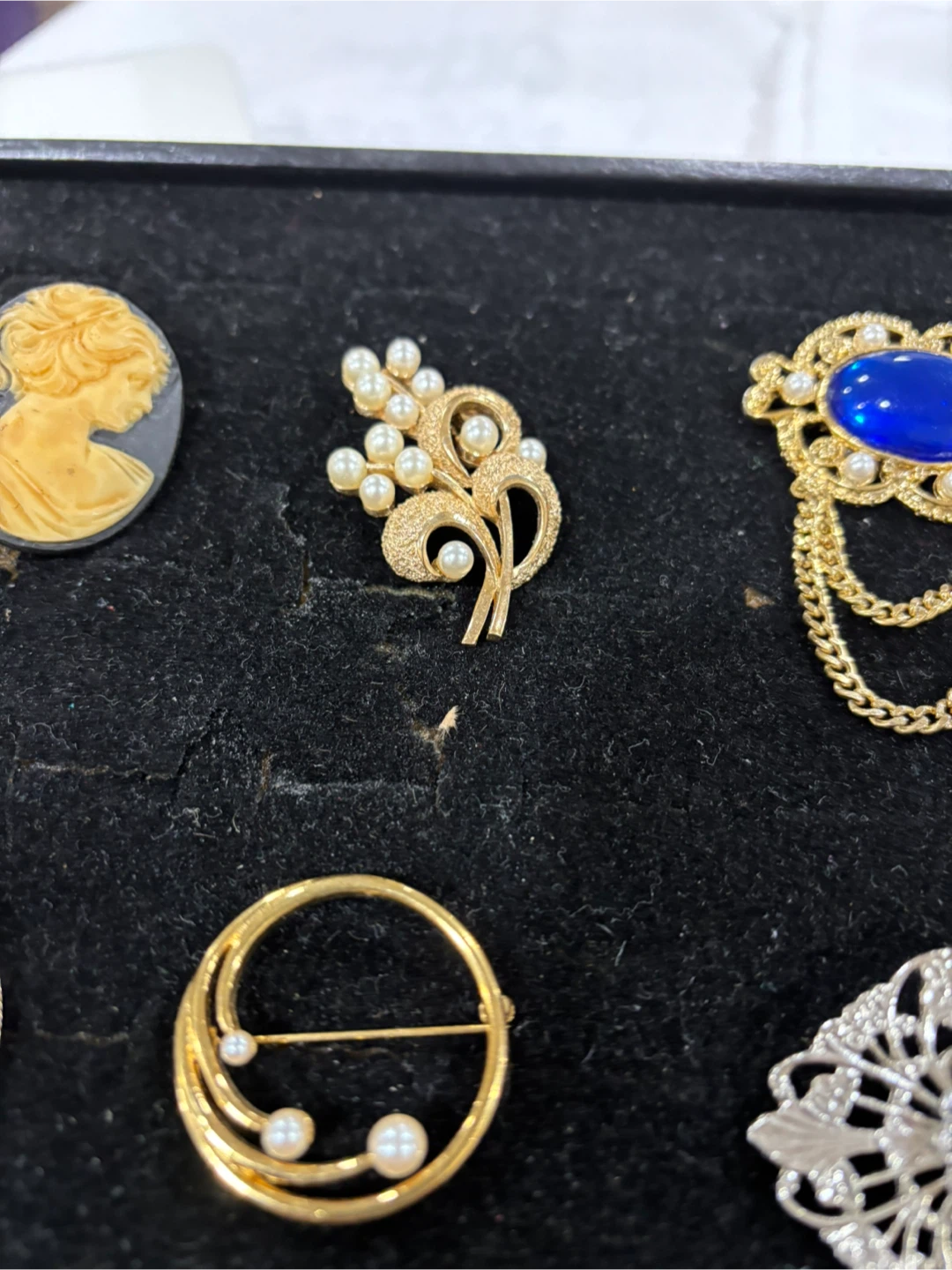 Vintage Style Brooch Collection - Set of 8 - photo 3