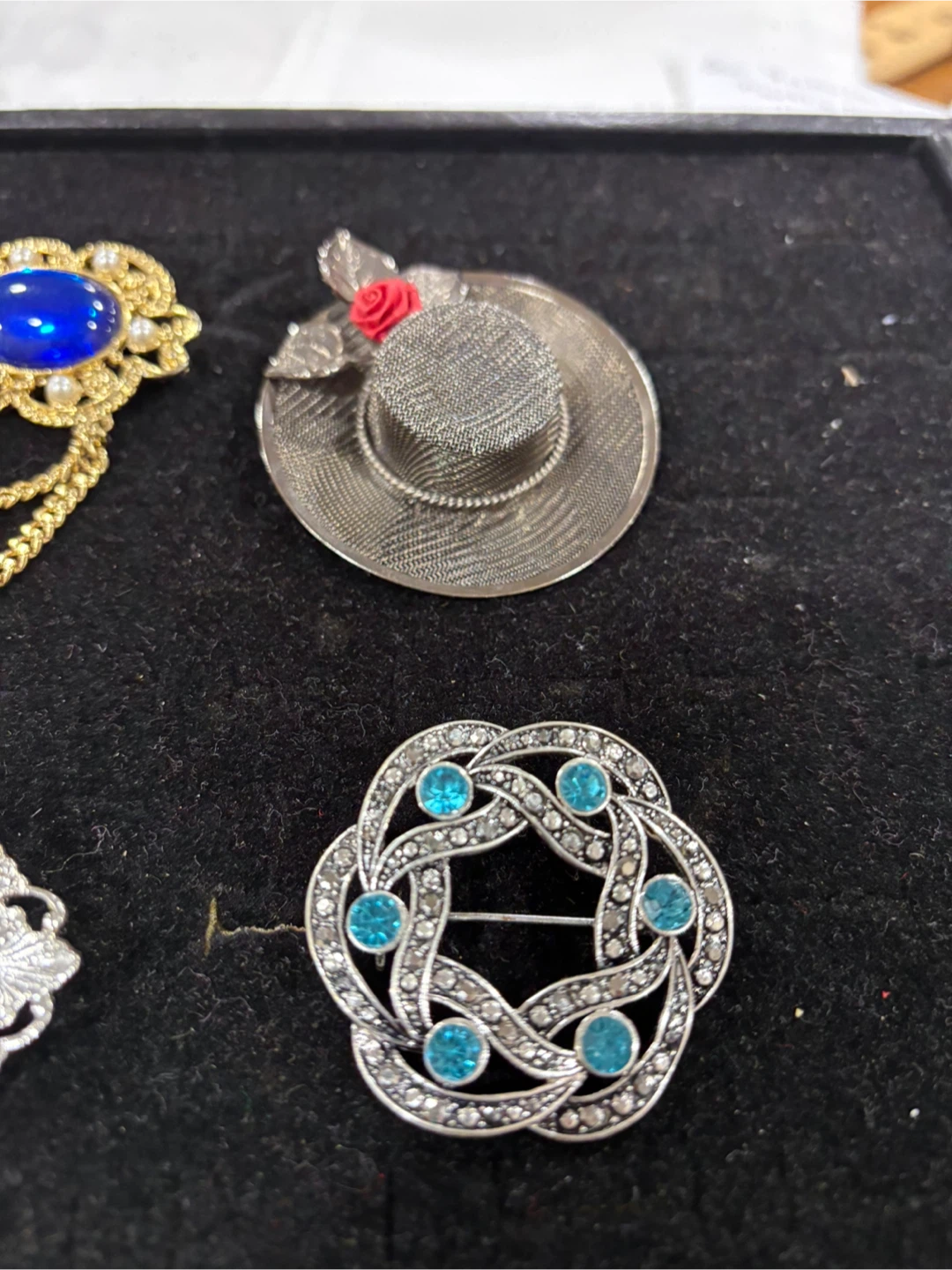 Vintage Style Brooch Collection - Set of 8 - photo 5