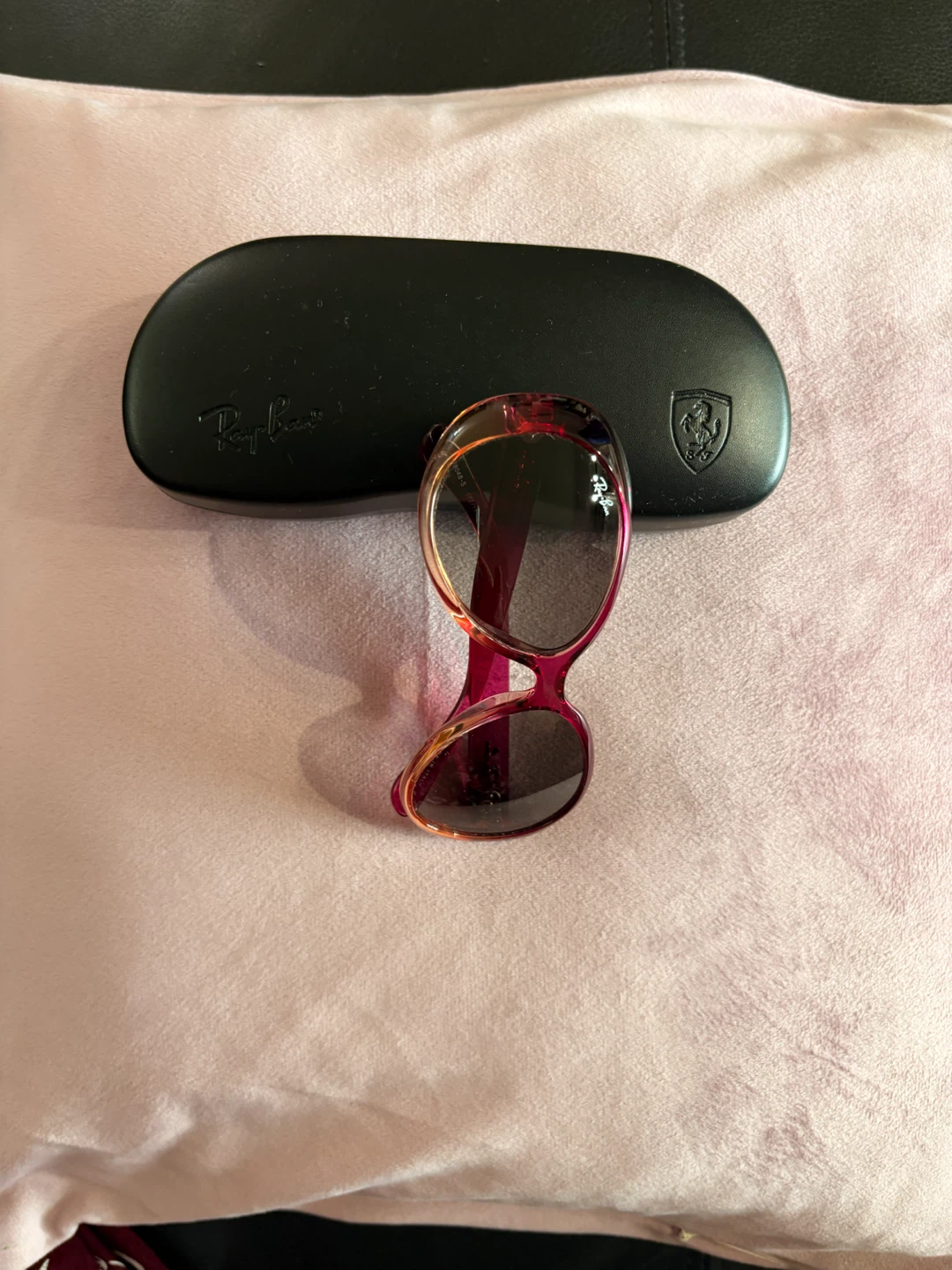 Ray-Ban Sunglasses with Case - photo 2
