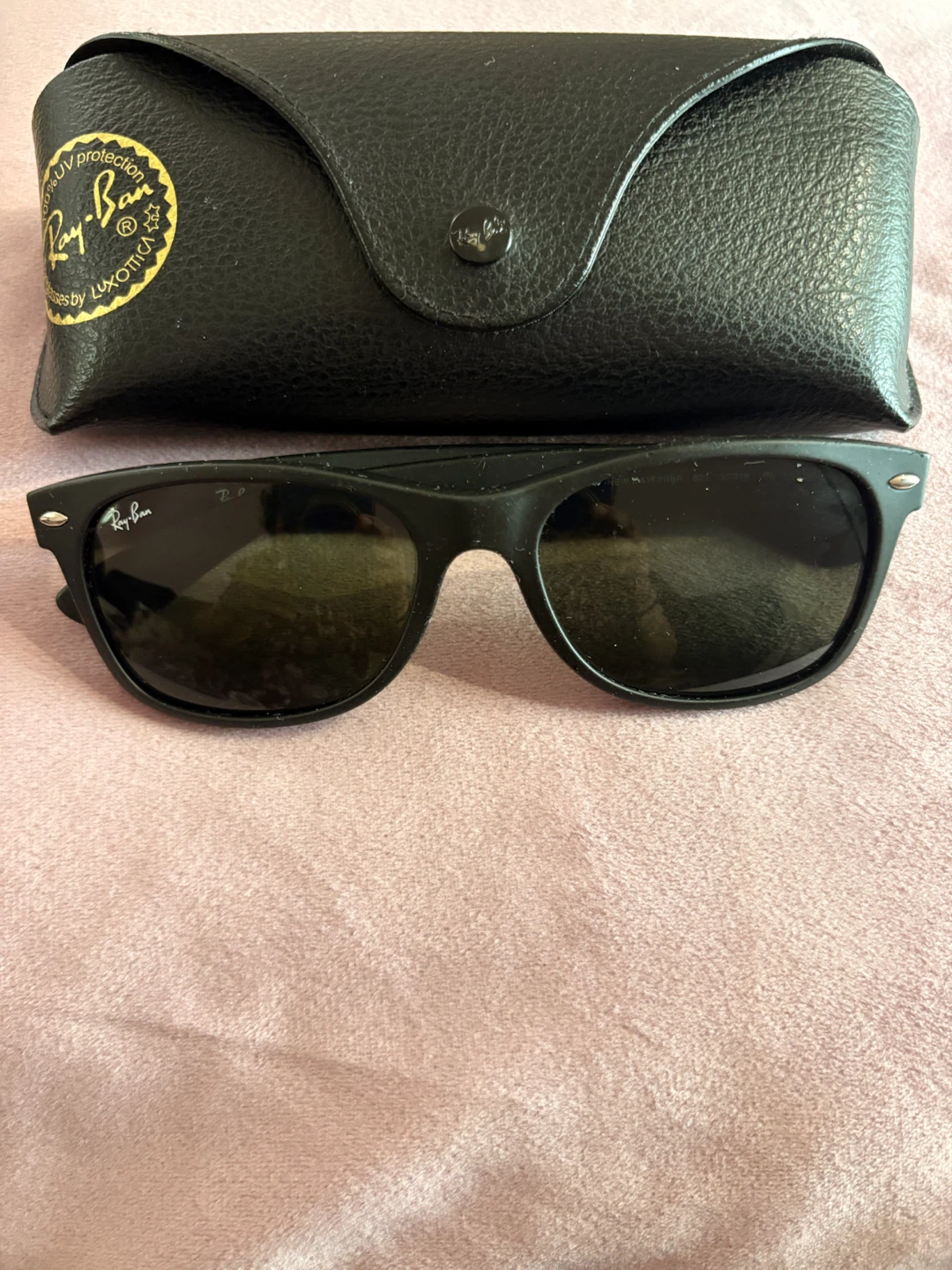Ray-Ban Sunglasses with Case