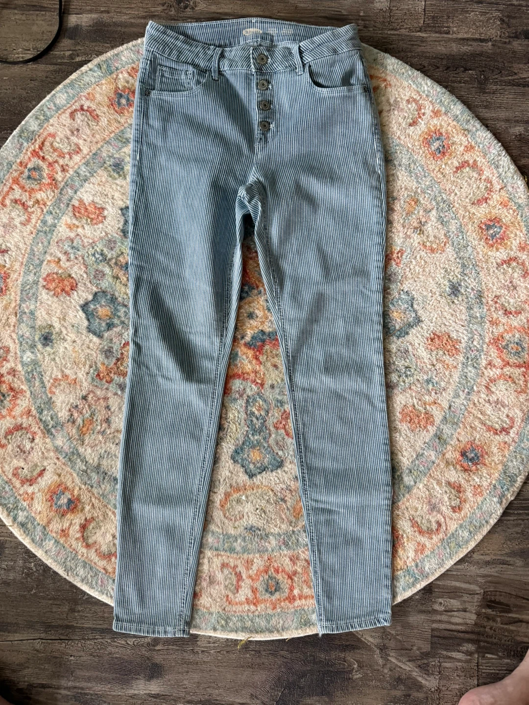 Stylish Old Navy Rockstar Super Skinny Jeans with Button Fly - photo 3