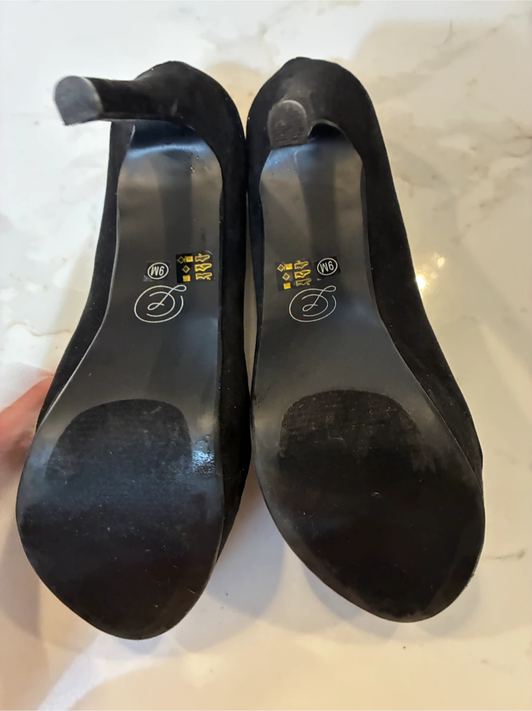 Chinese Laundry Black Suede Platform Pumps Size 9 - photo 5
