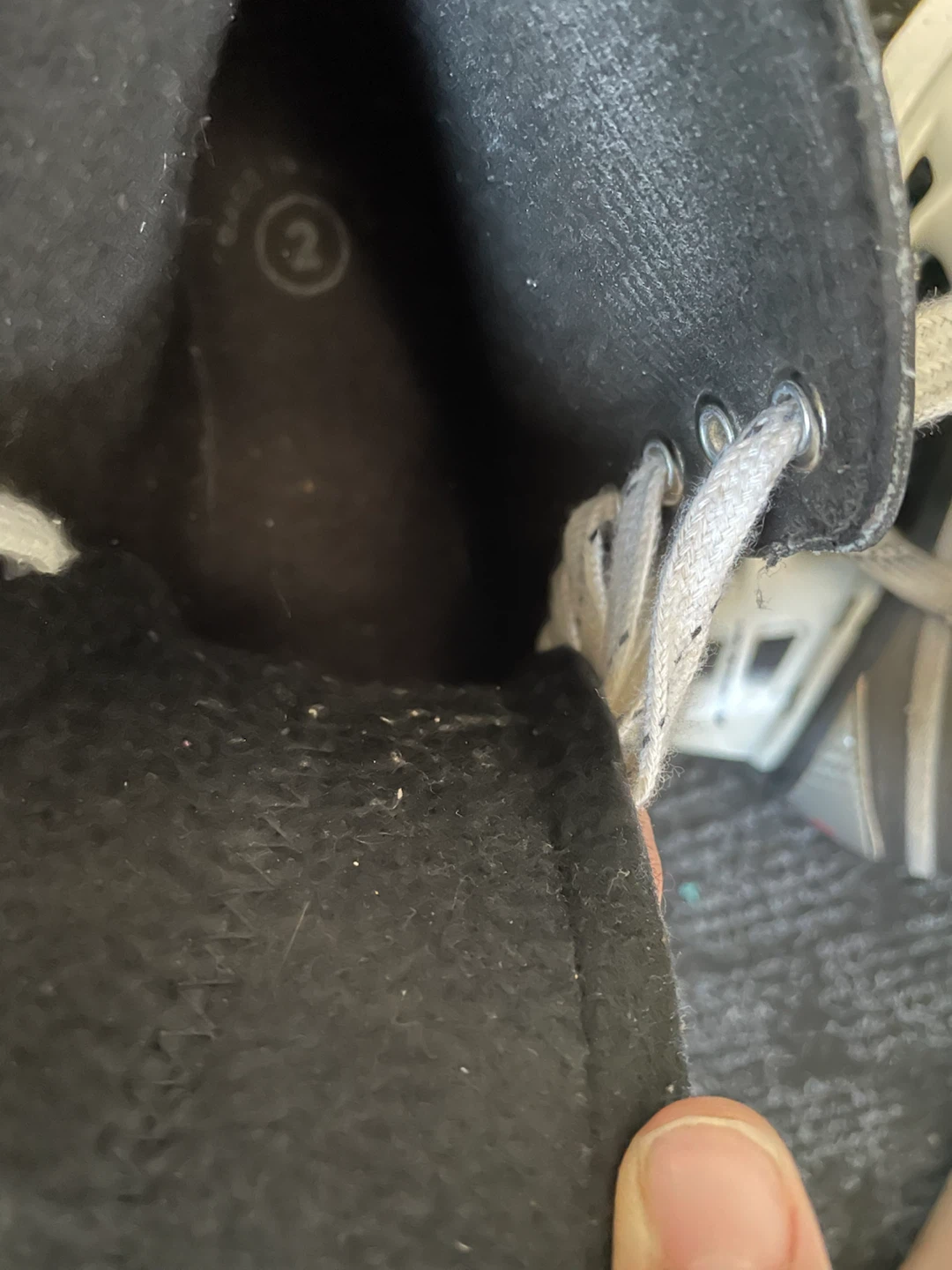 Easton Hockey Skates Size 2 - photo 4