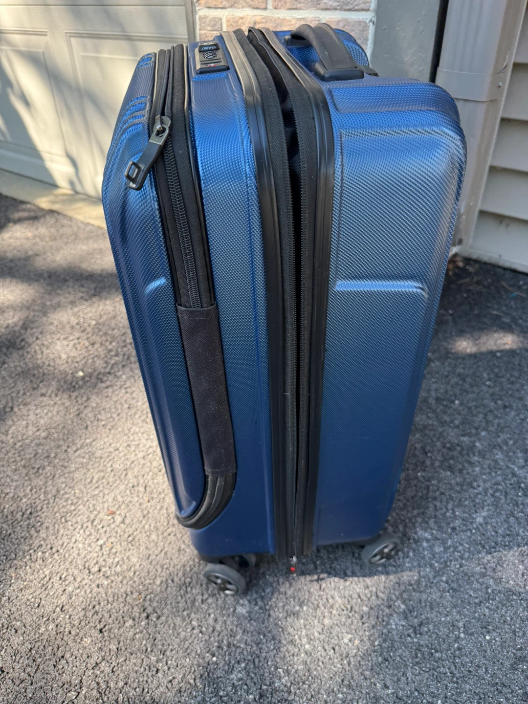 Blue Delsey Hardside Spinner Luggage - photo 3