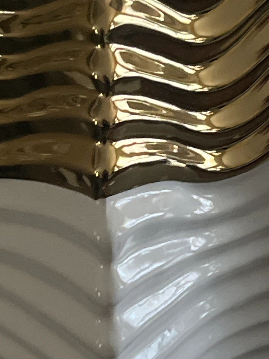 BNIB Stunning Modern Luxury White & Gold 15" Vase - Deal! - photo 4