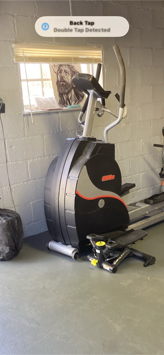 Gold's Gym 600e Elliptical