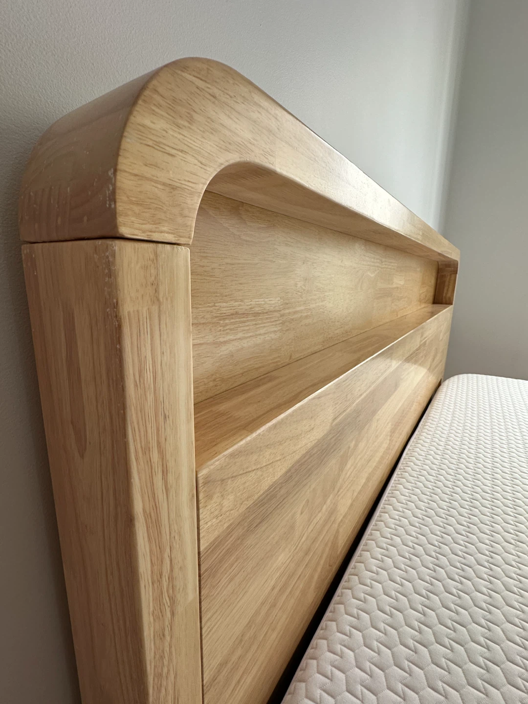 Serta & Novo Tech Polar Mattress with Wooden Shelf Bed Frame - photo 2