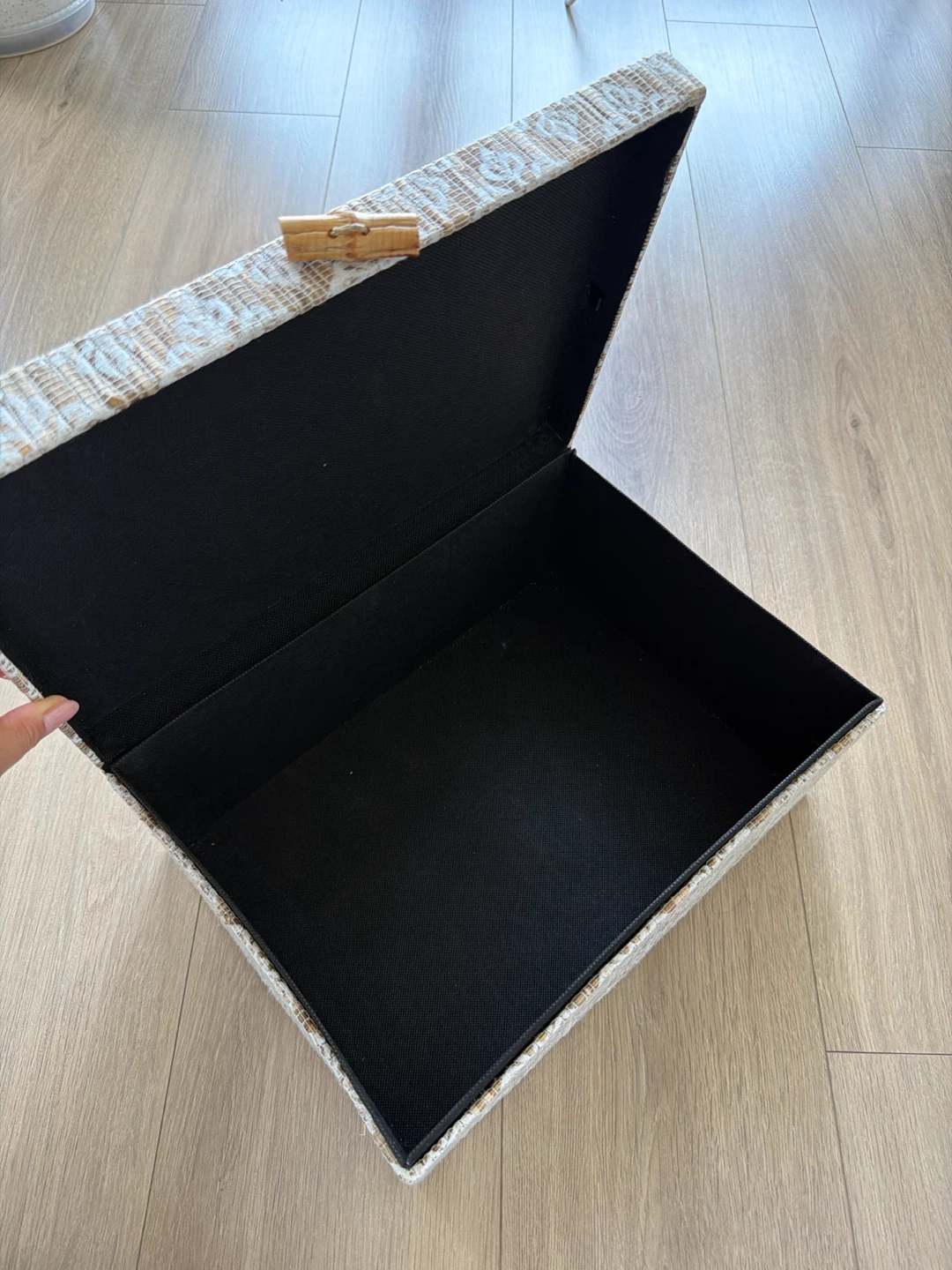 Decorative Storage Box with Bamboo Clasp - photo 2