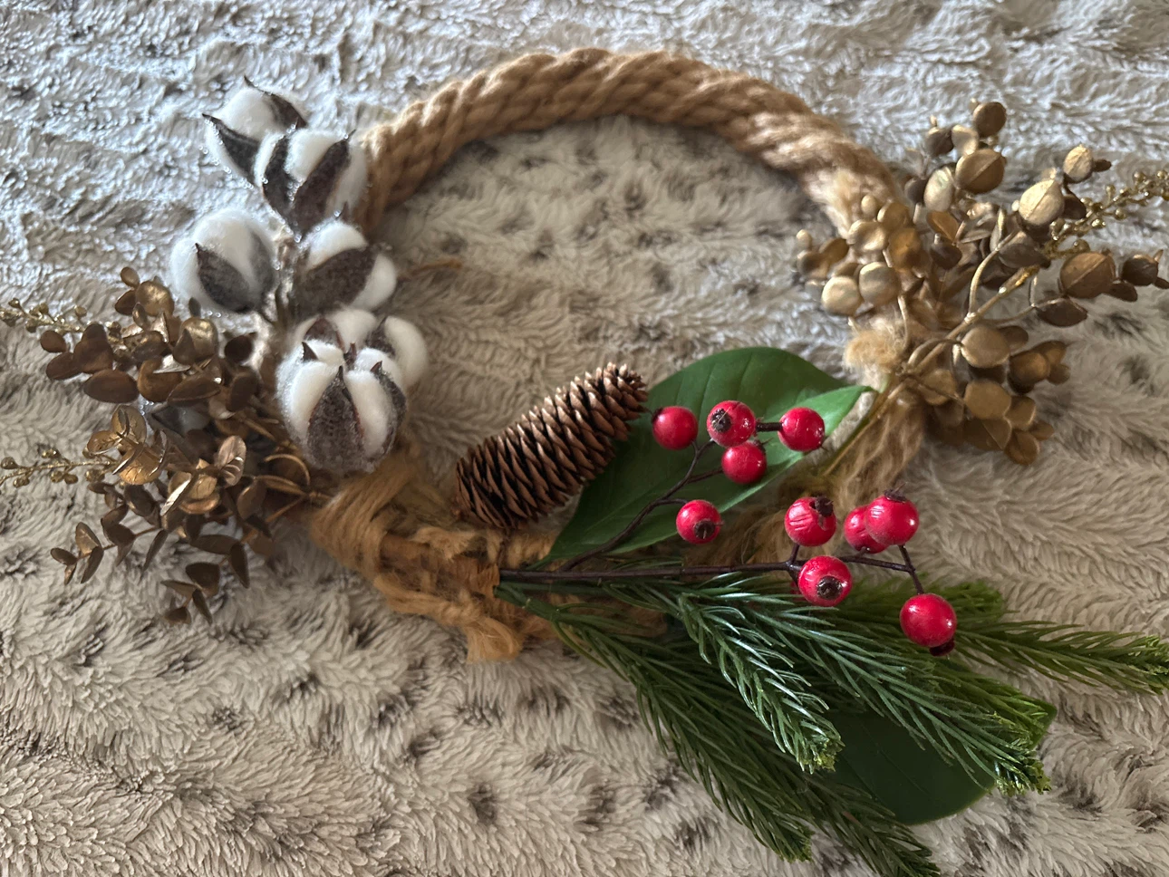 Small Rustic Holiday Wreath with Cotton Bolls - photo 2