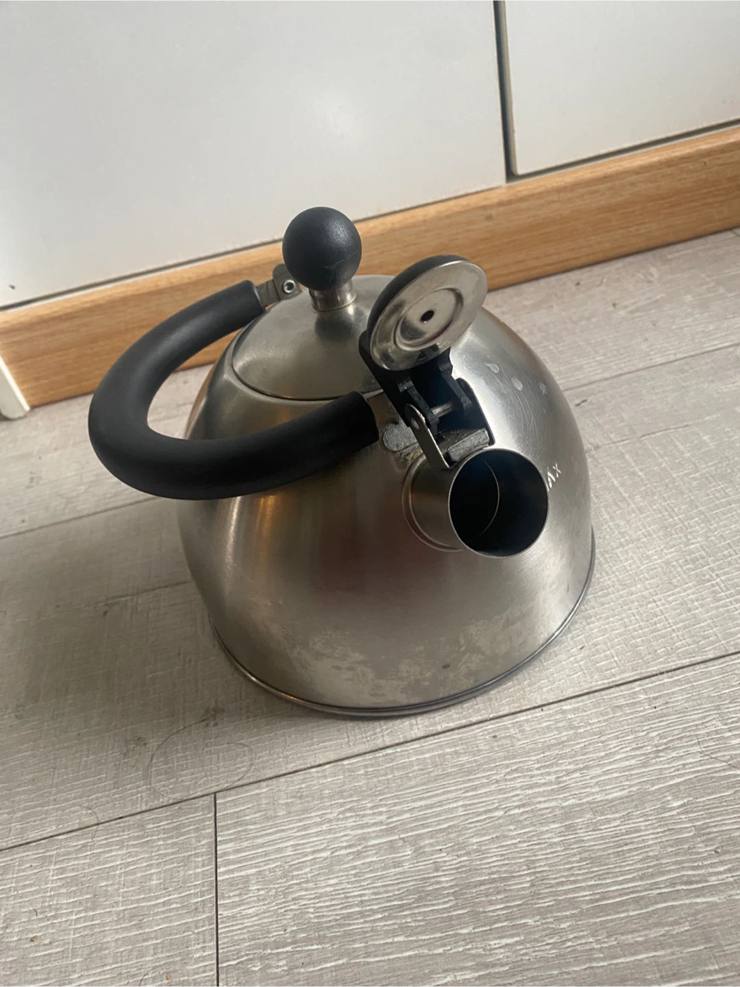 Stainless Steel Whistling Kettle - photo 2