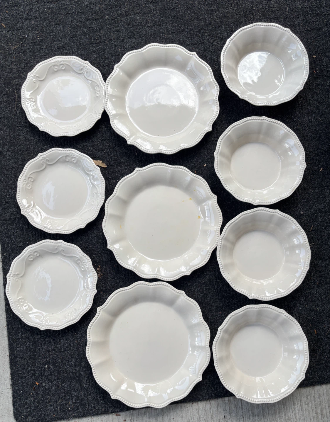 “The Pioneer Woman” Stoneware Plates & Bowls (10 pieces)