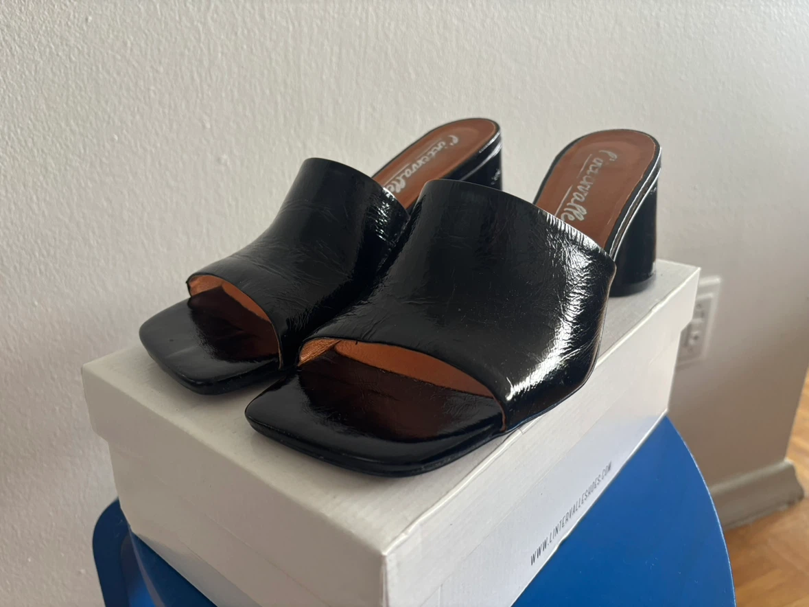 L'intervalle Alyki Black Heeled Mules Size 9 - photo 2