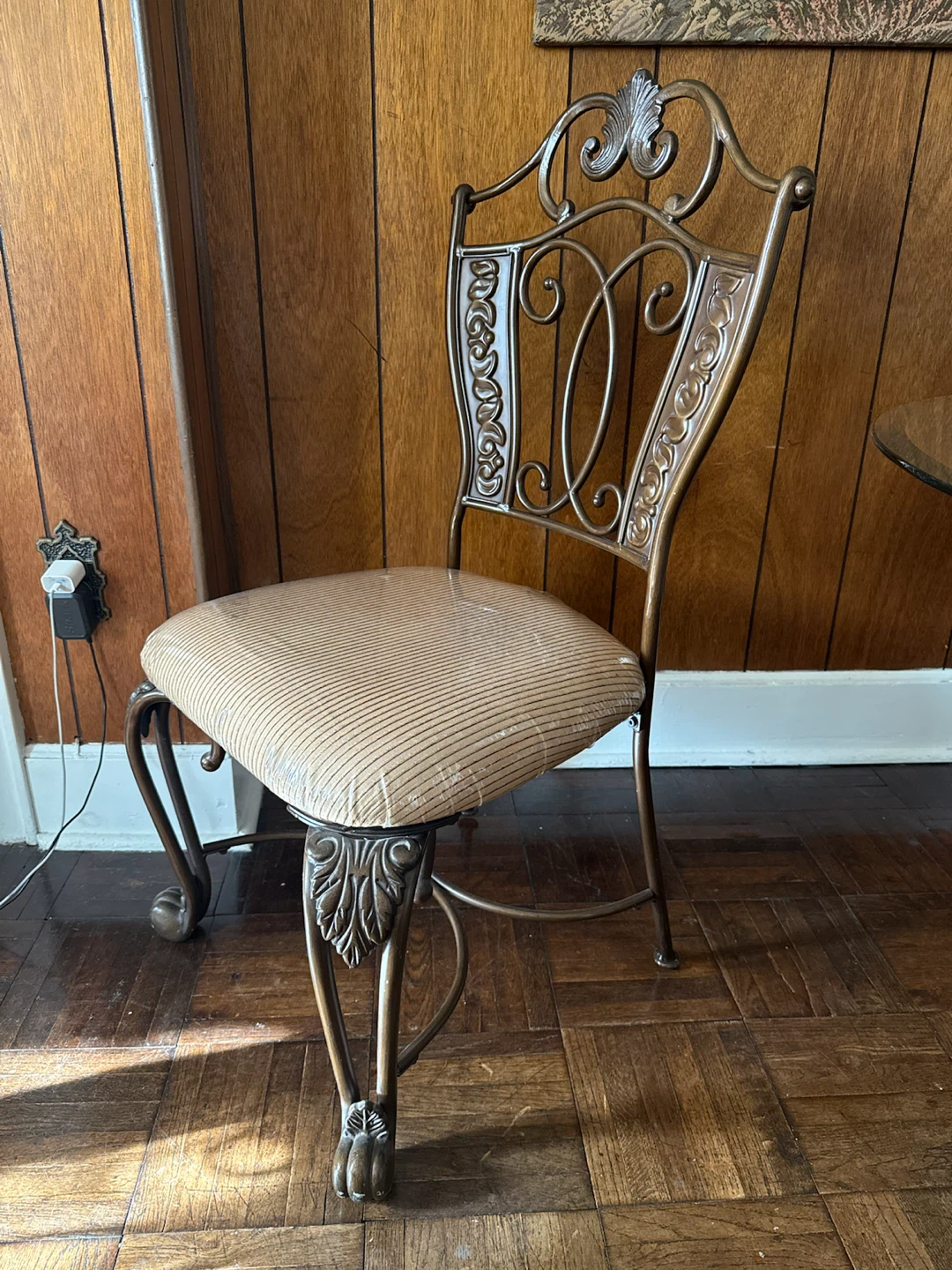 Dining Table - photo 4
