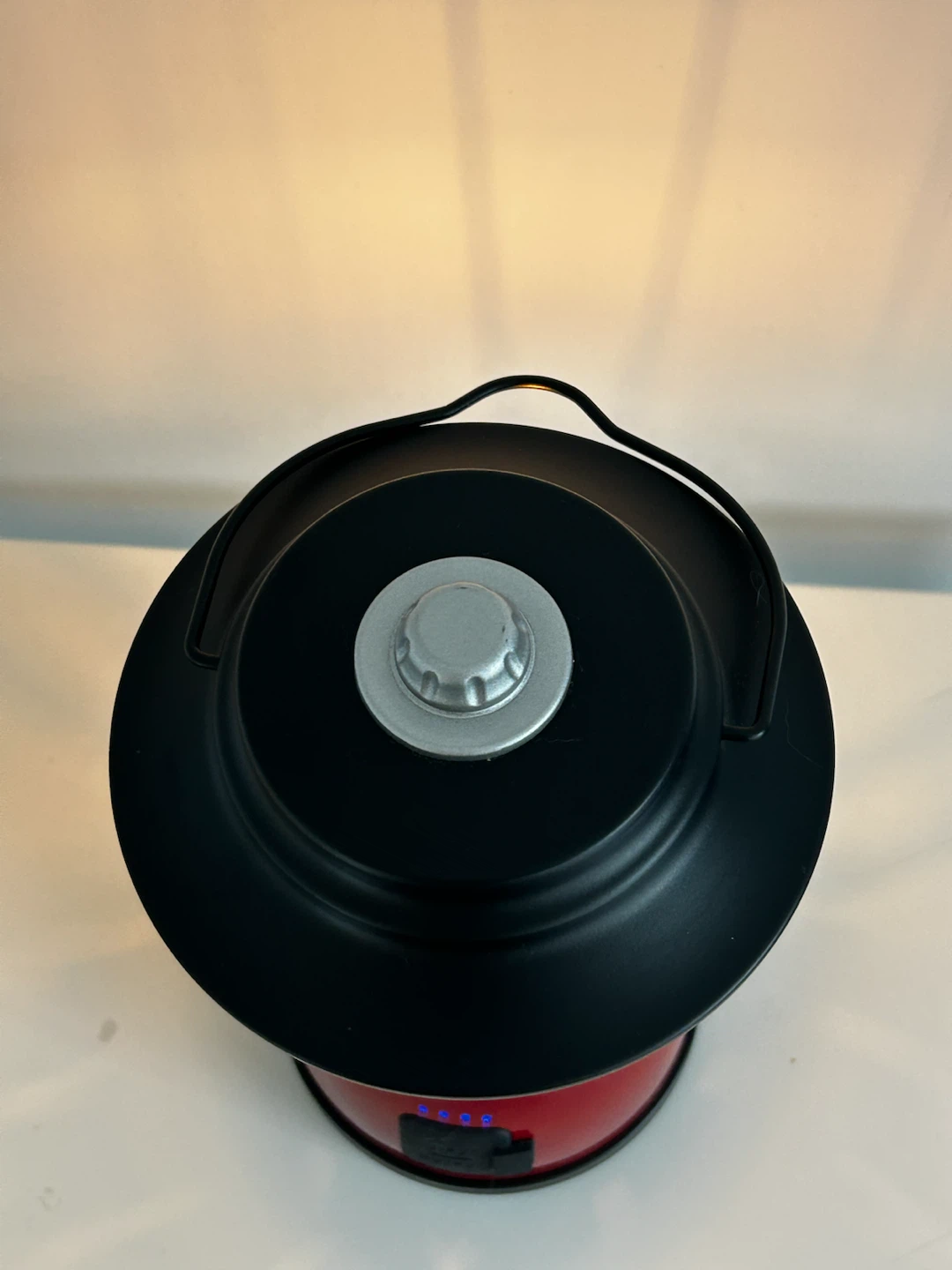 Camelion Rechargeable LED Retro Lantern - photo 4