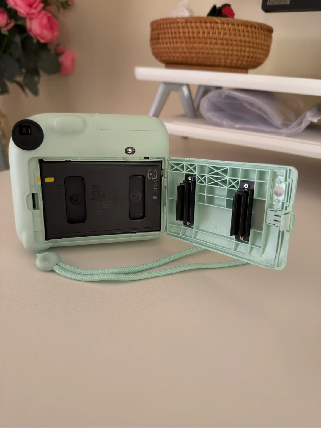 Fujifilm Instax Mini 12 Instant Camera - Mint Green - photo 5