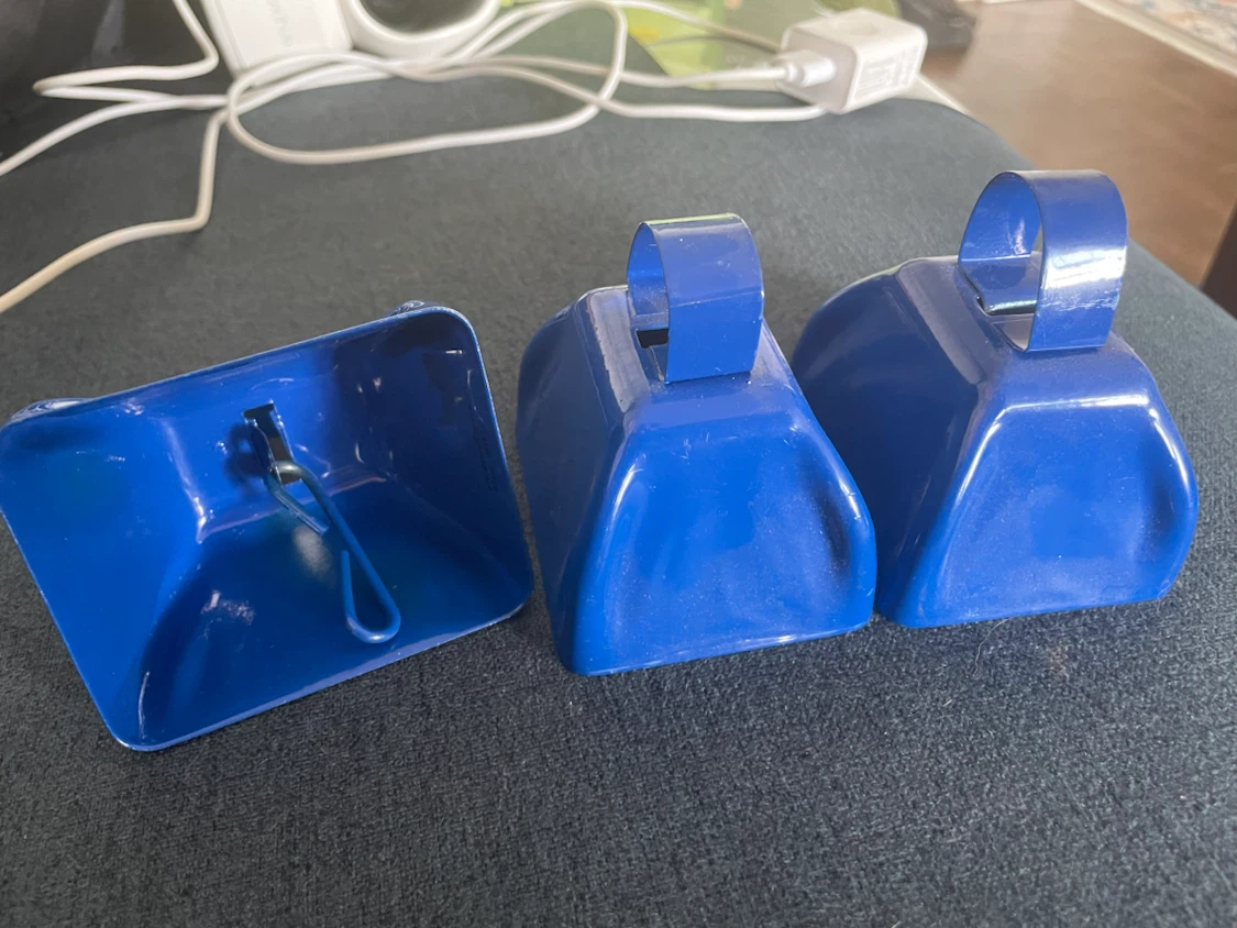 Three Blue Cowbells - photo 2