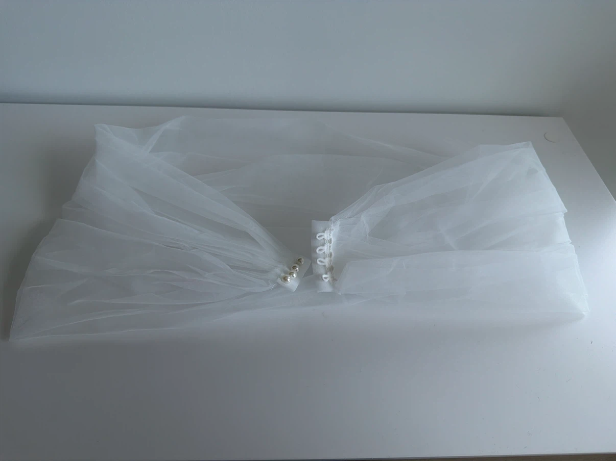 White Tulle Off-the-Shoulder Shawl with Pearl Details - photo 2
