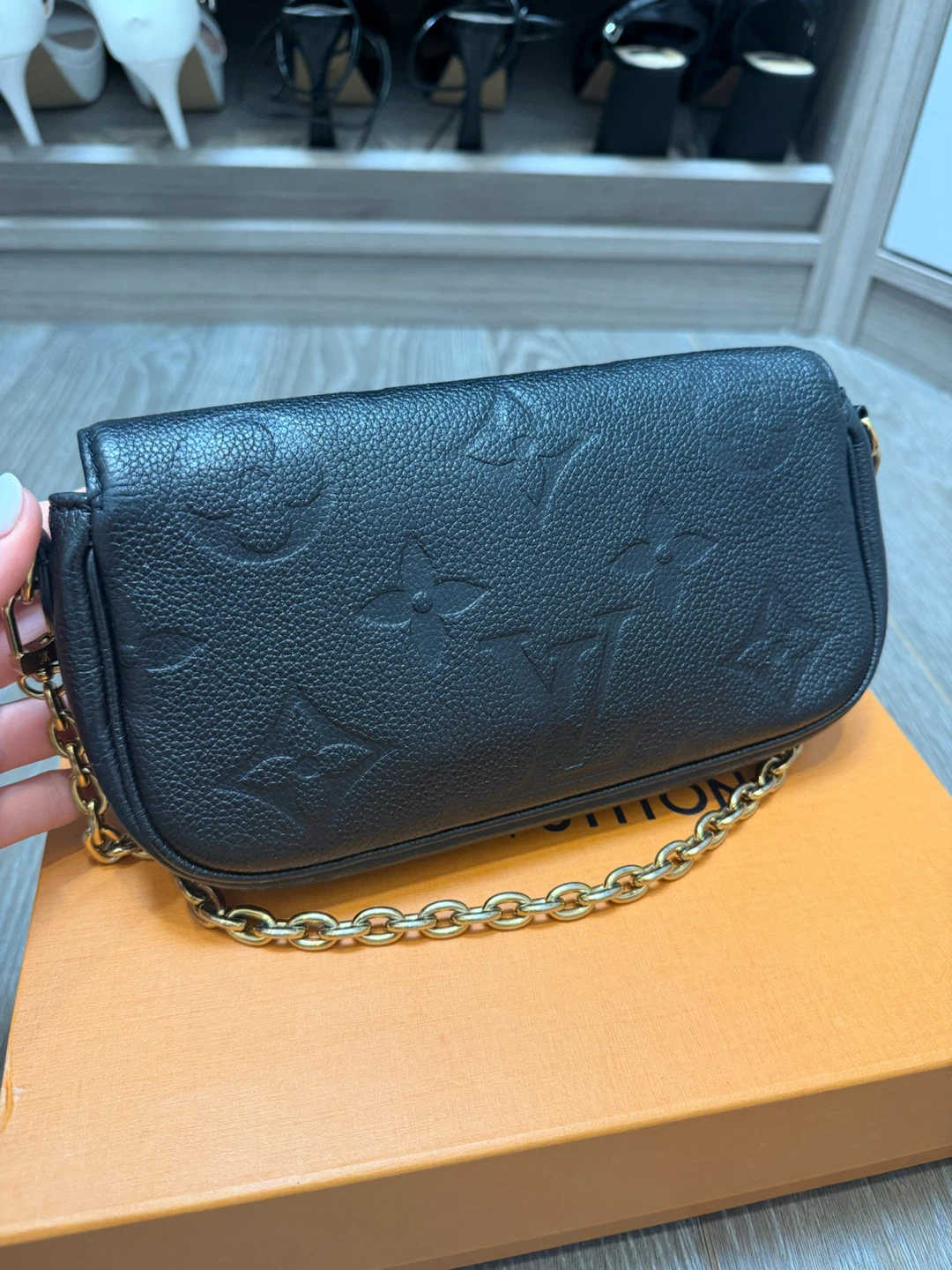 Louis Vuitton WOC Ivy Black Empreinte Leather - photo 2