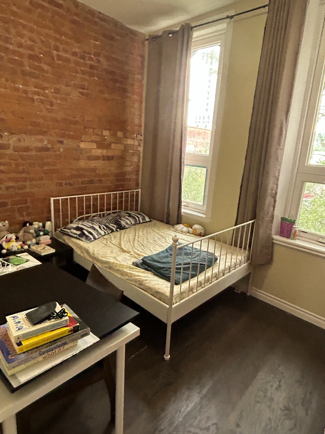 White Metal Bed Frame Double/Full - photo 2