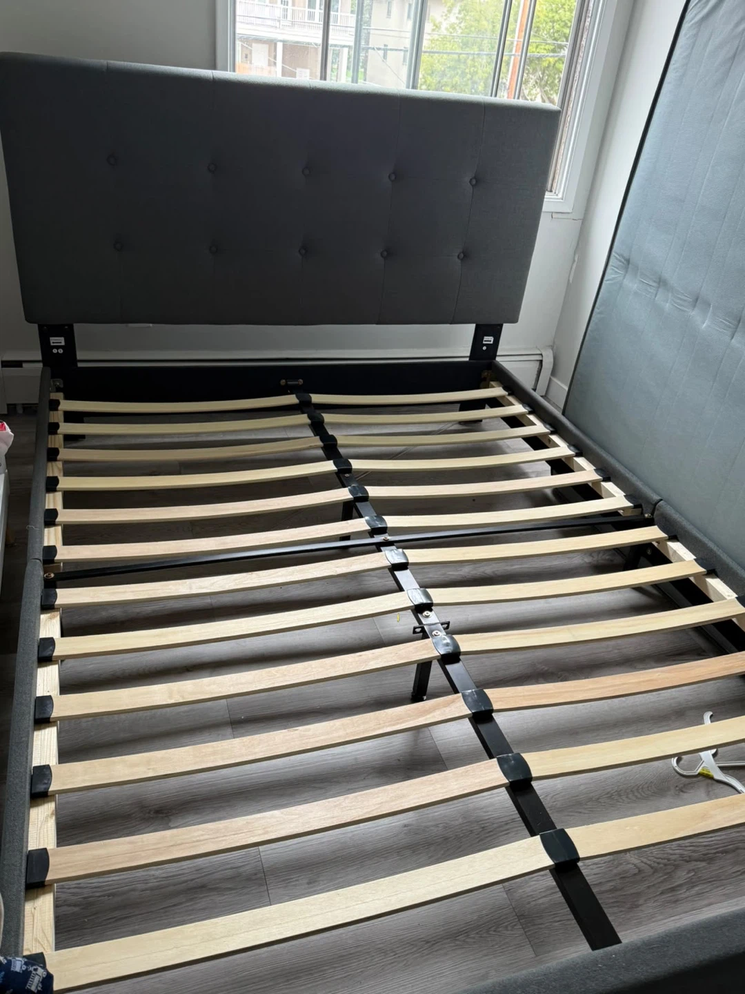 Sealy Posturepedic Mattress and Bed Frame - photo 4