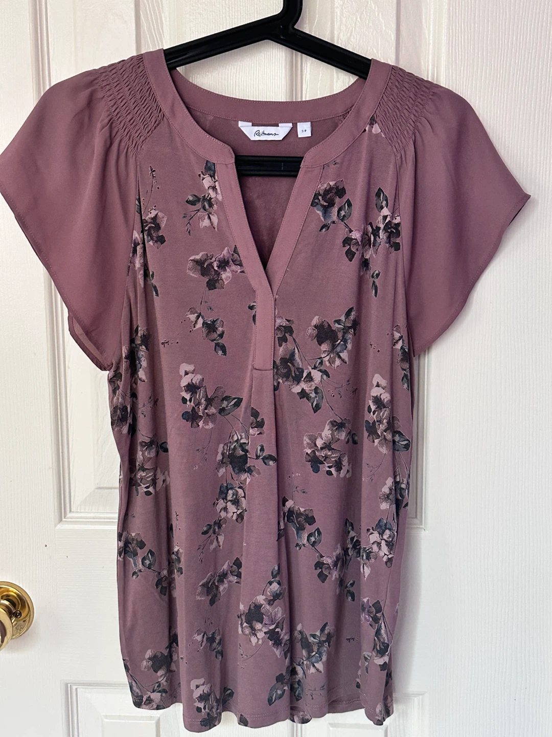 Reitmans Floral V-Neck Blouse - Size Small