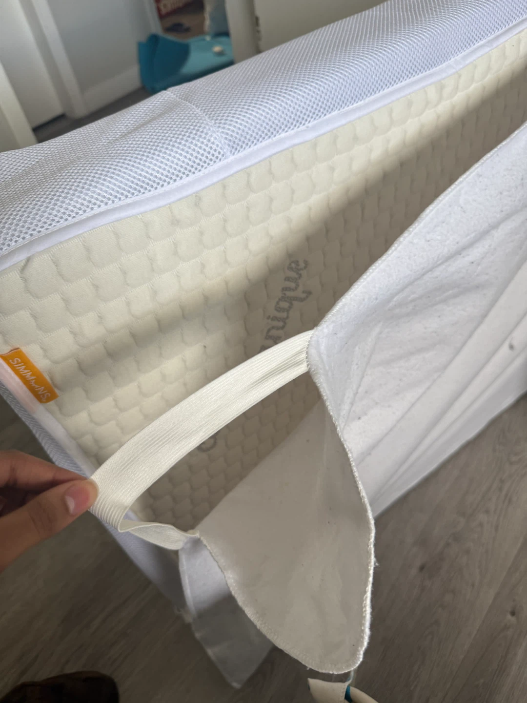 Simmons Crib and Organic Cotton Mattress - photo 4