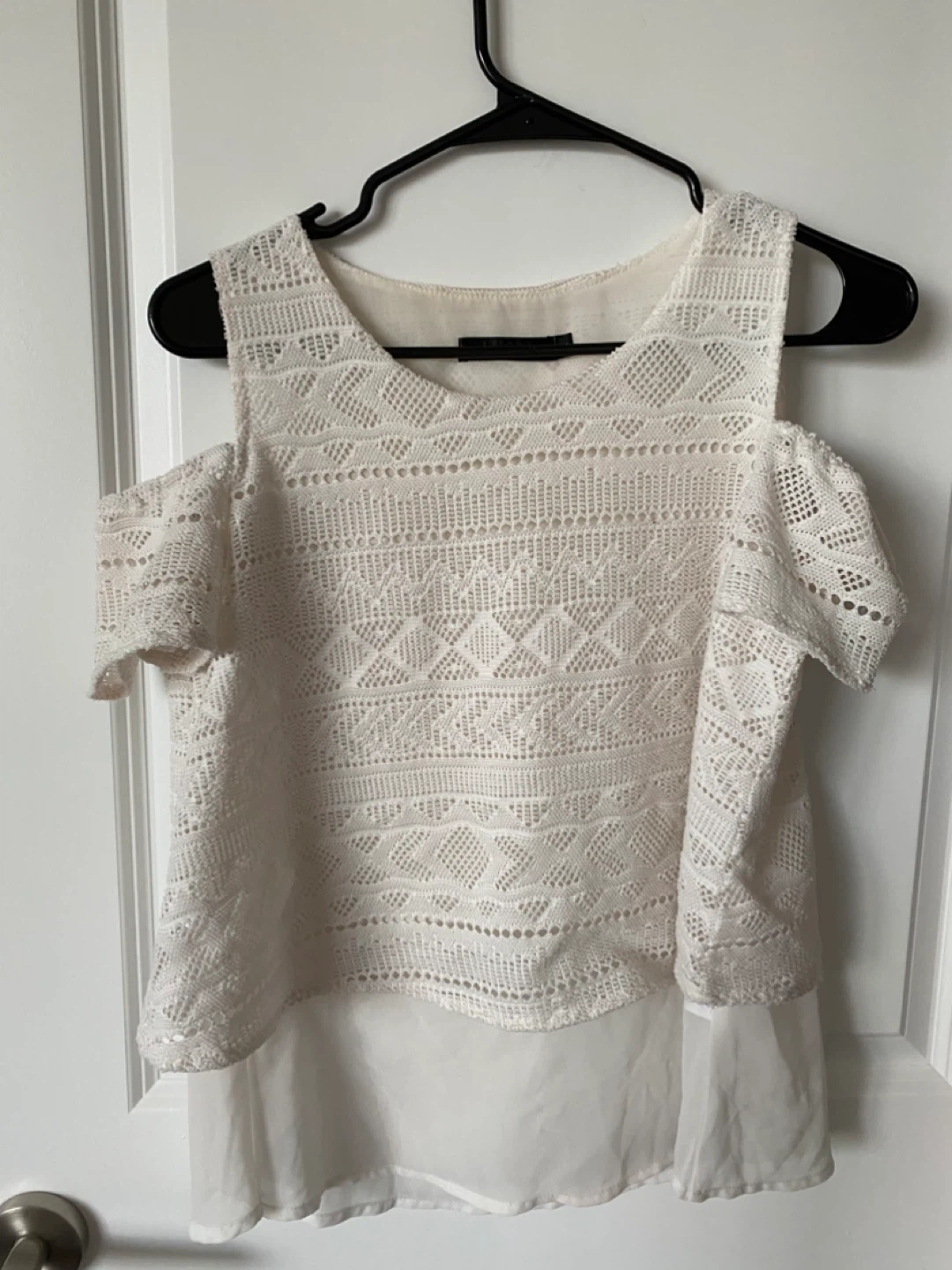 Lot of 4 Women's Shirts - photo 2