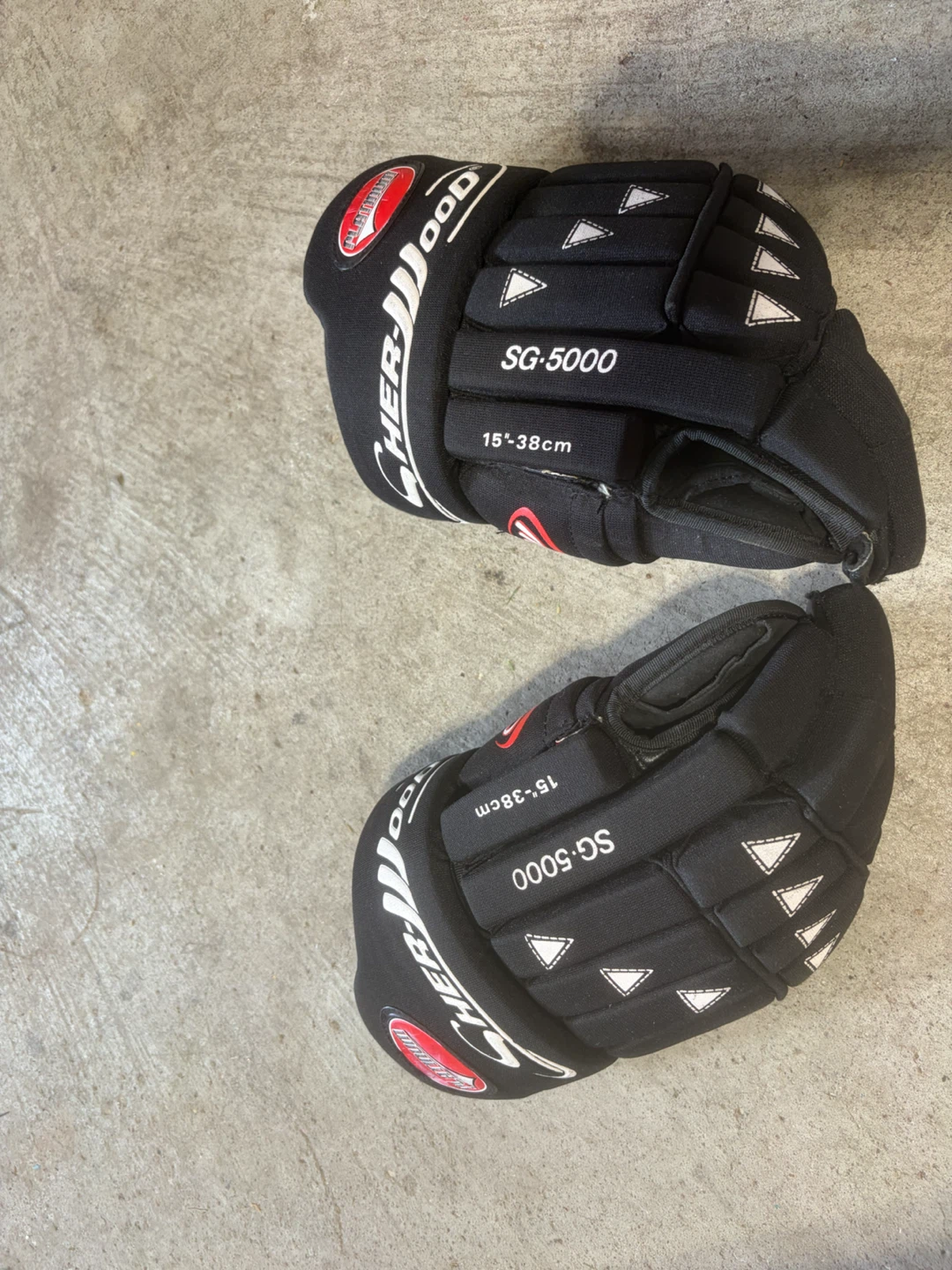 Sher-Wood SG-5000 Hockey Gloves