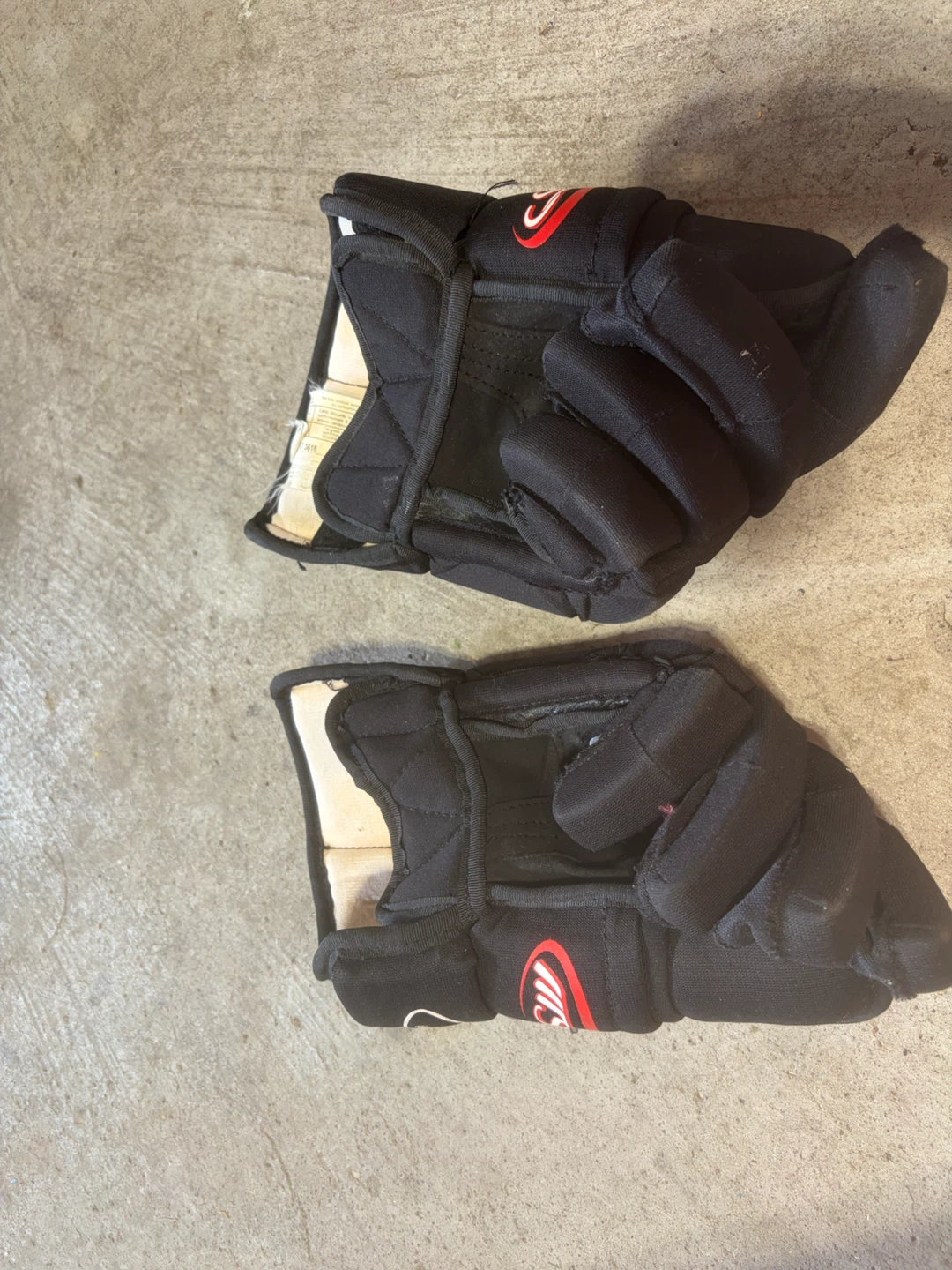 Sher-Wood SG-5000 Hockey Gloves - photo 2