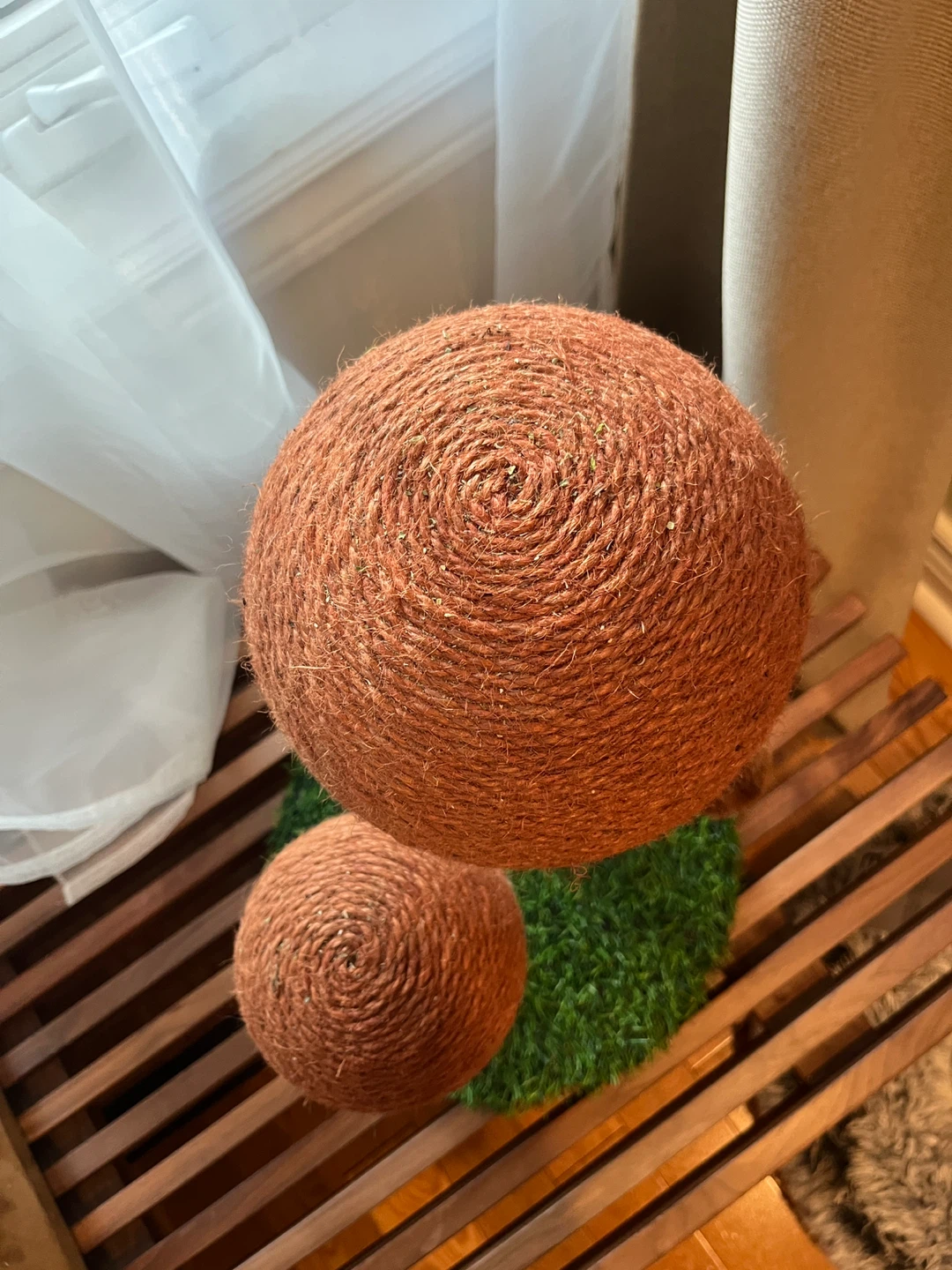 Mushroom cat scratching post - photo 2