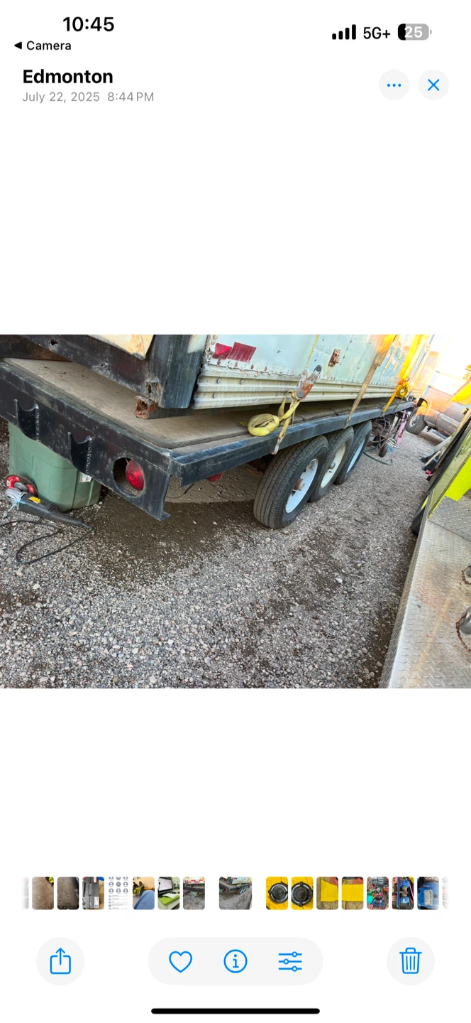 Triple Axle Flatbed 26 ft. Gooseneck Trailer