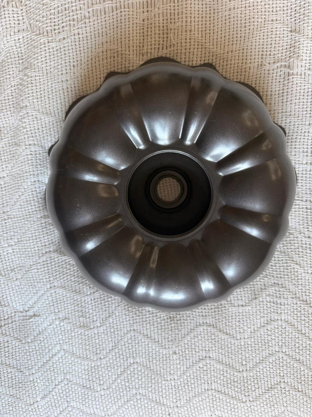 Bundt Cake Pan - photo 2