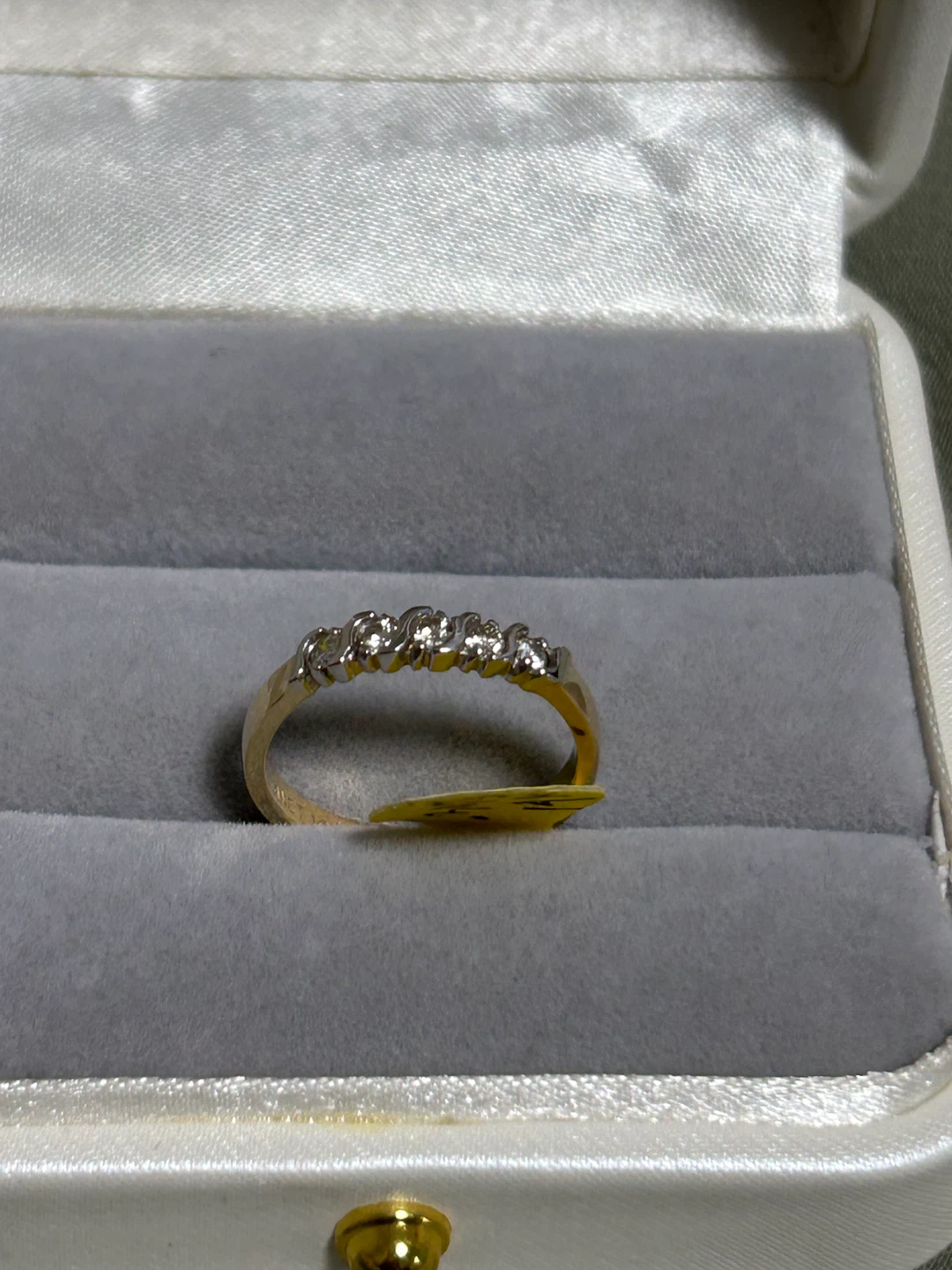 Diamond multi-stone ring, Yellow Gold