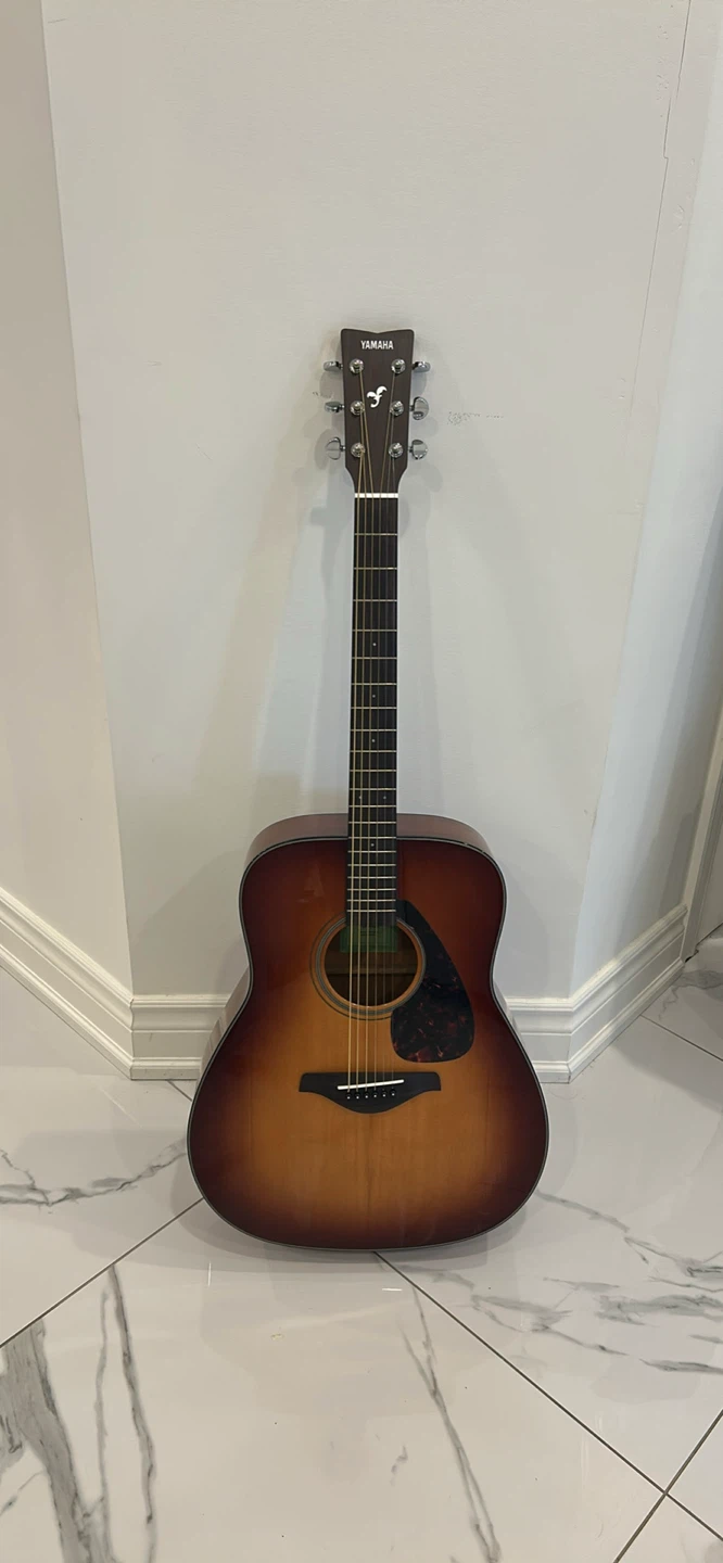 Yamaha Acoustic Guitar - photo 2