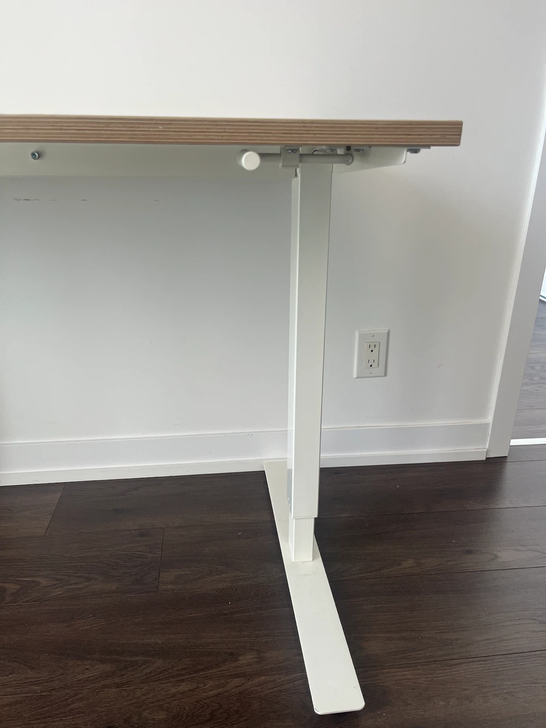 IKEA Adjustable Standing Desk - photo 2
