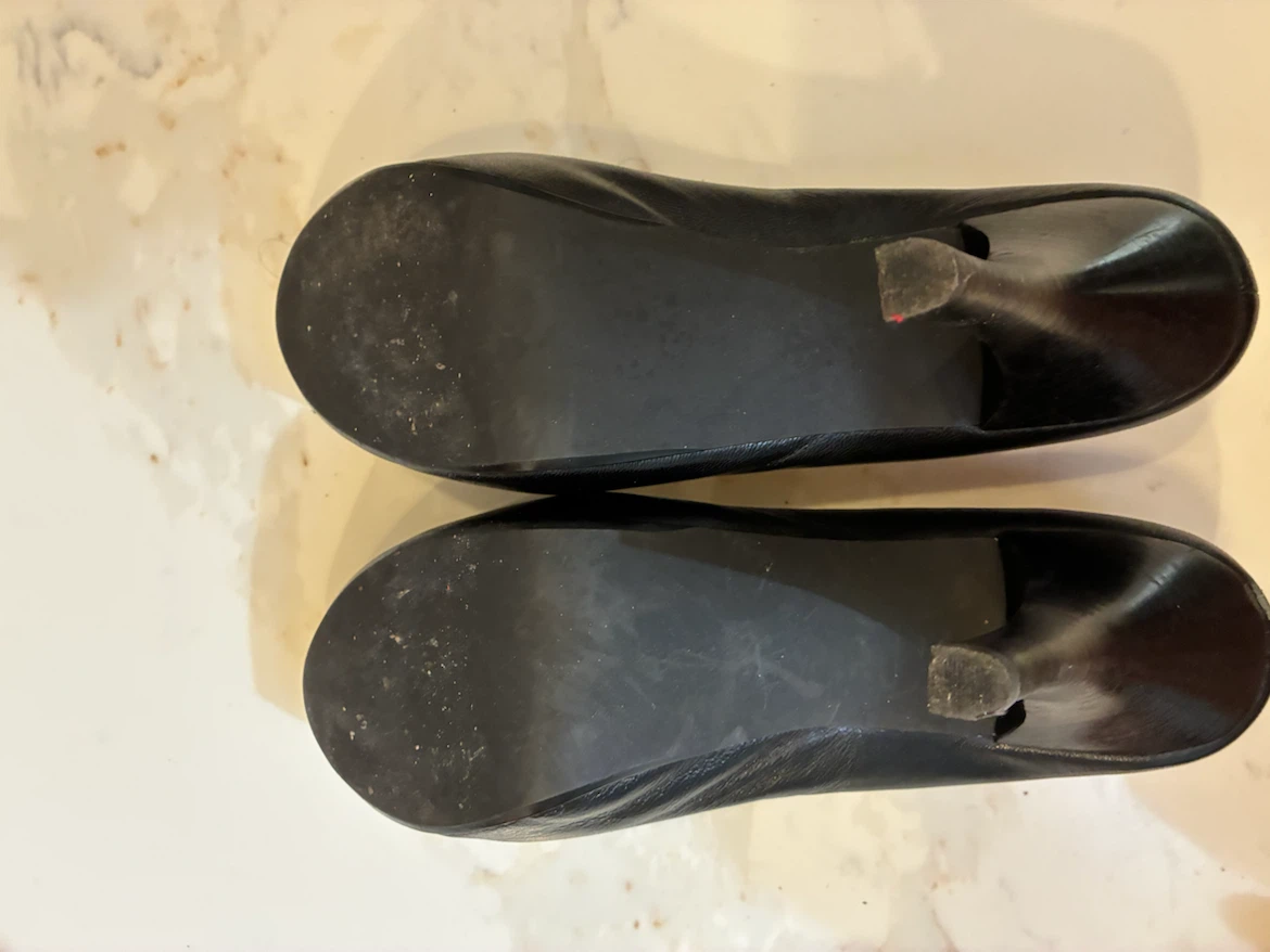 Michael Kors Black Leather Peep-Toe Heels Size 9M - photo 5