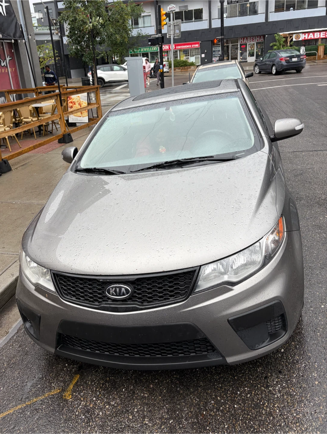 🚗 **2010 Kia Forte Koup EX | 147,000 km