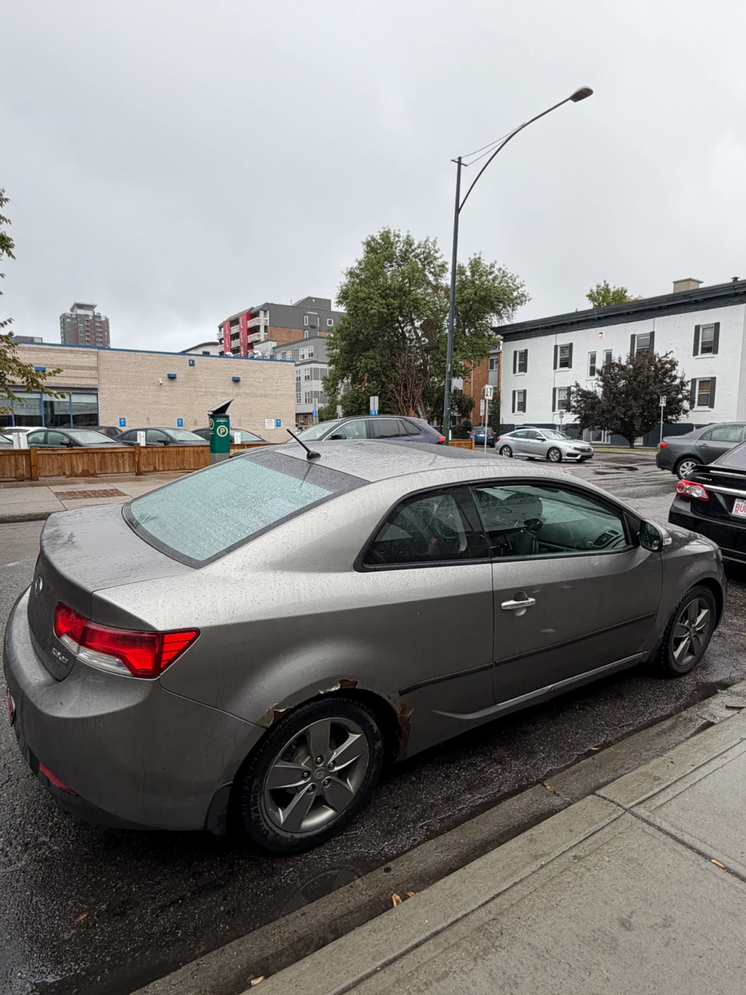 🚗 **2010 Kia Forte Koup EX | 147,000 km - photo 5