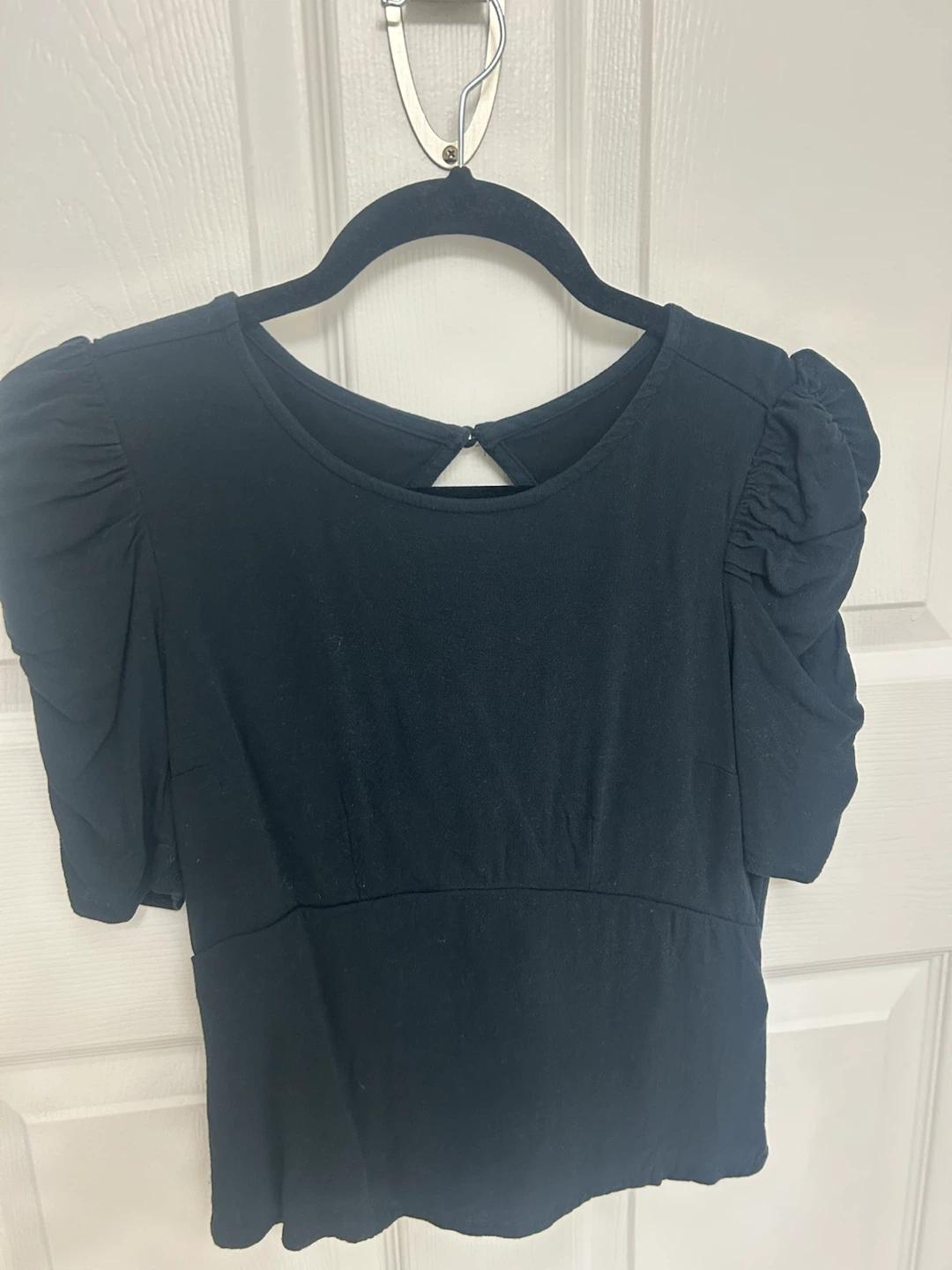 Abercrombie & Fitch black puff sleeve top