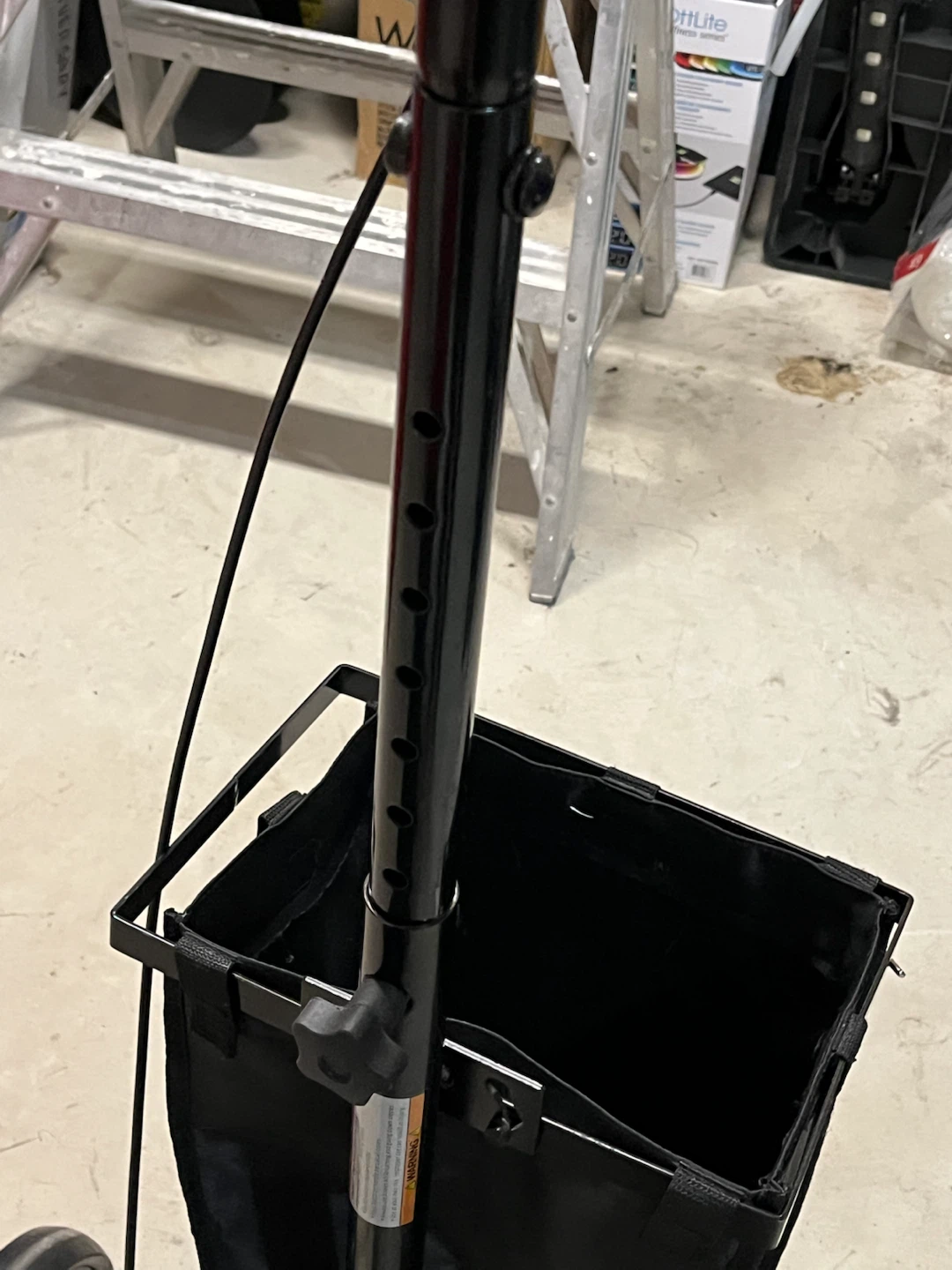 KneeRover Steerable Knee Scooter - photo 2