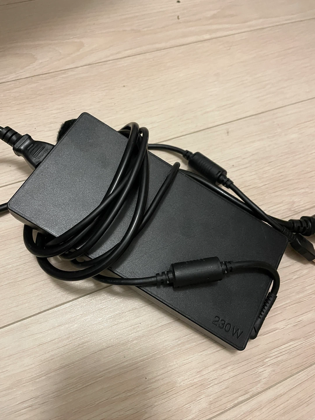 IBM Lenovo thinkpad 230w charger