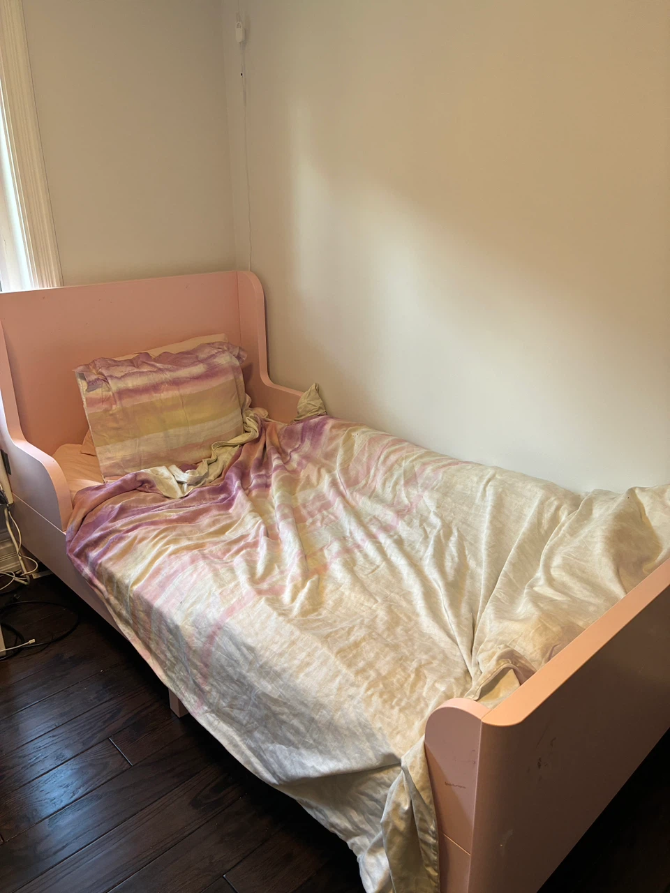 IKEA Sundvik extendable Pink Twin Bed