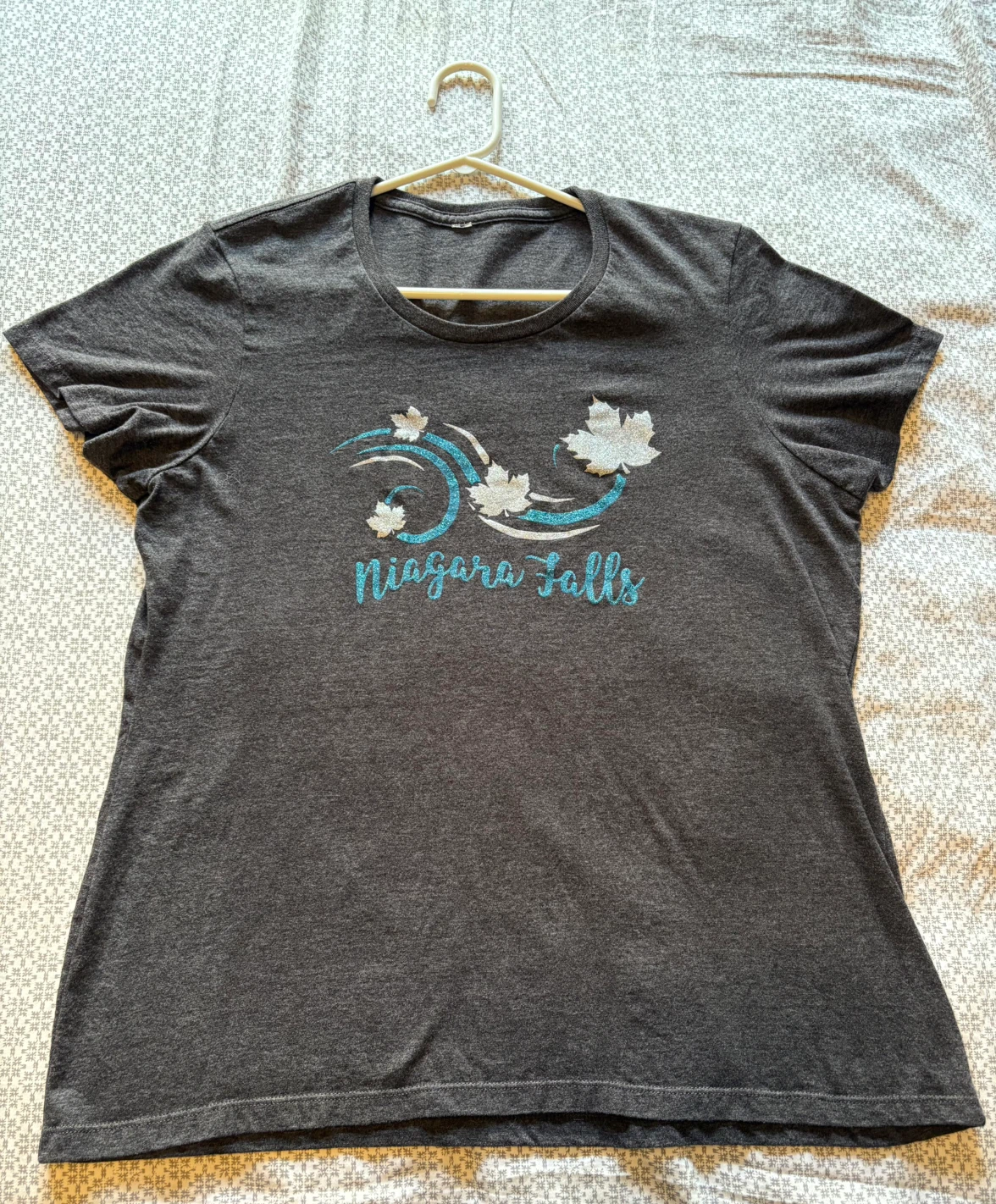 ✨✨Dark Grey Niagara Falls Souvenir T-Shirt