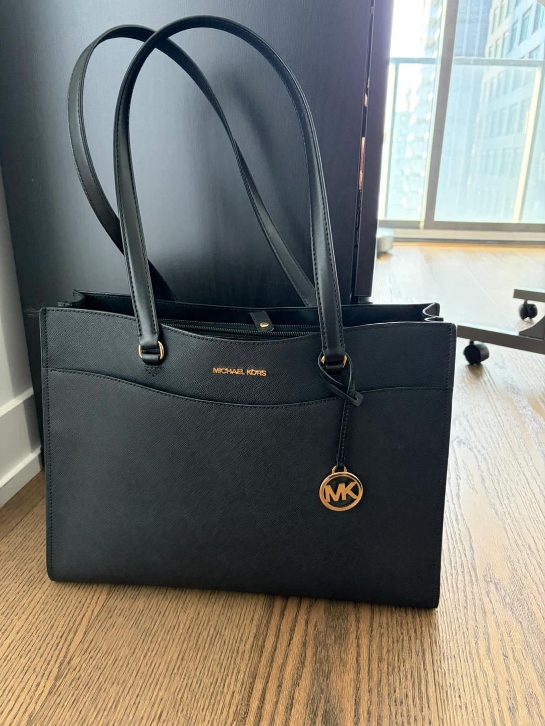 Michael Kors Jet set Leather Black Laptop Tote Bag LIKE NEW