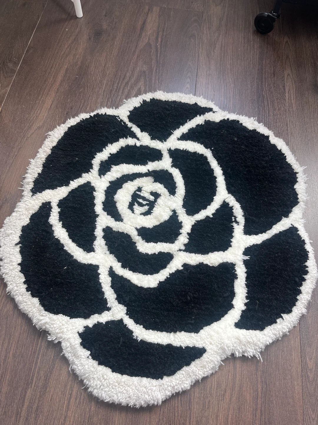 Round Camellia Flower Rug
