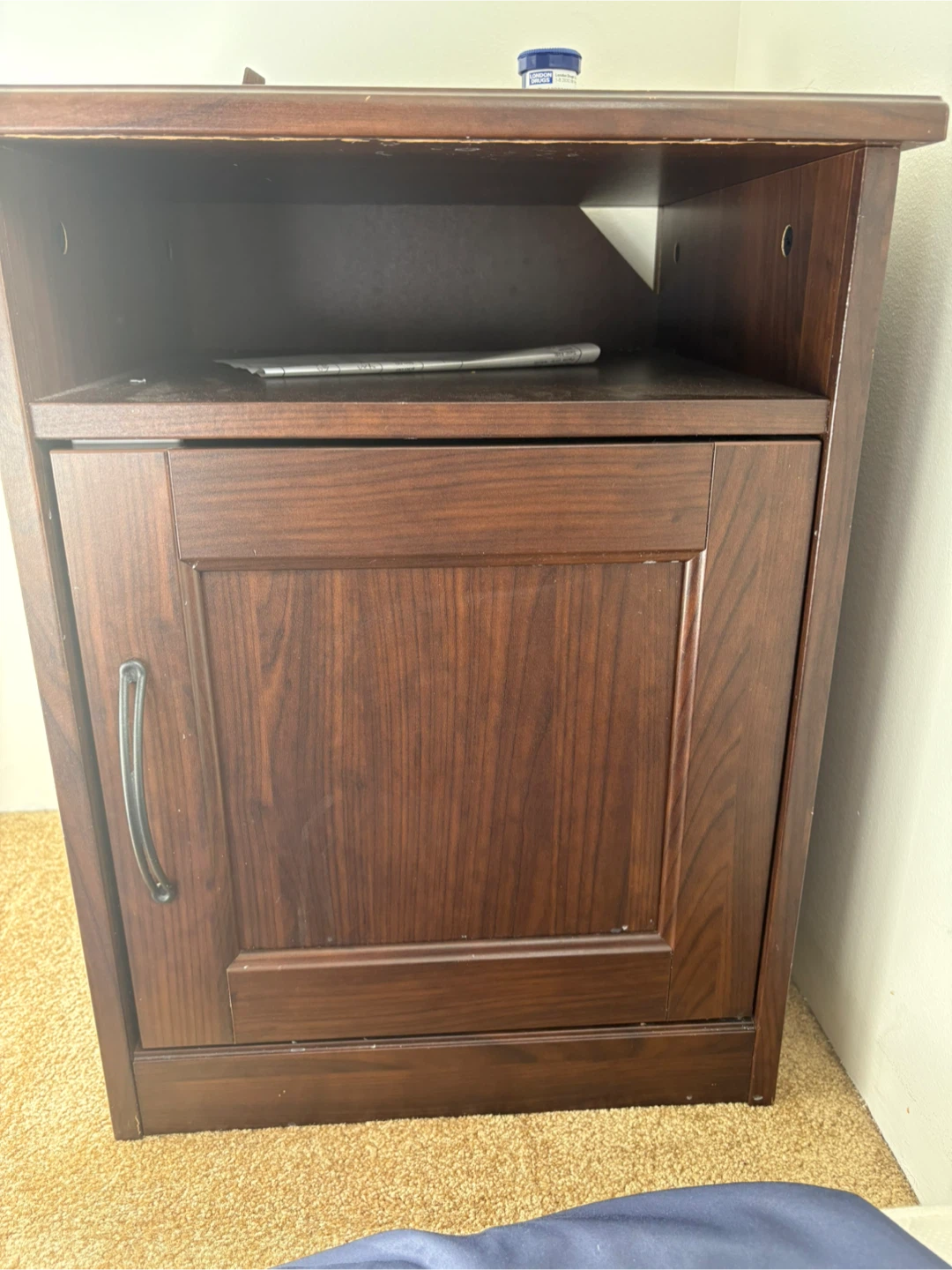 Wooden Dresser with 4 Drawers and matching side tables - photo 4