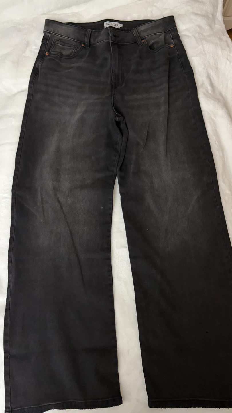 Wide Leg Jeans - Slight Black Wash