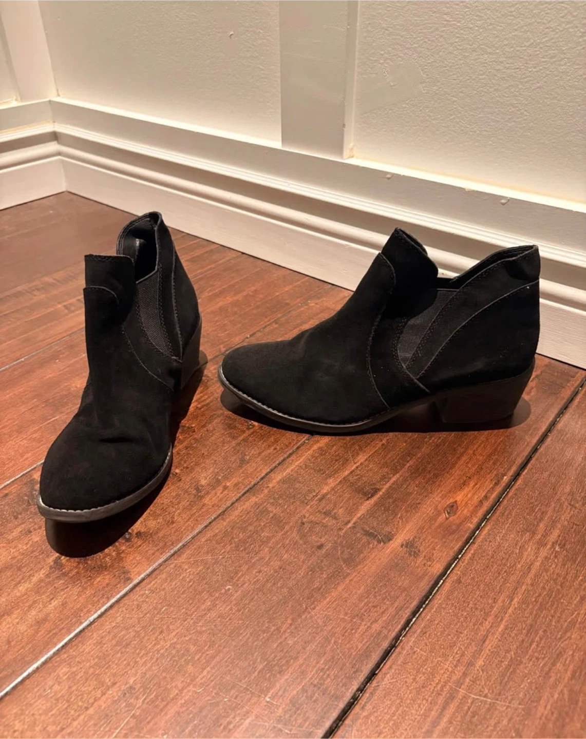 Me Too black ankle boots - photo 3